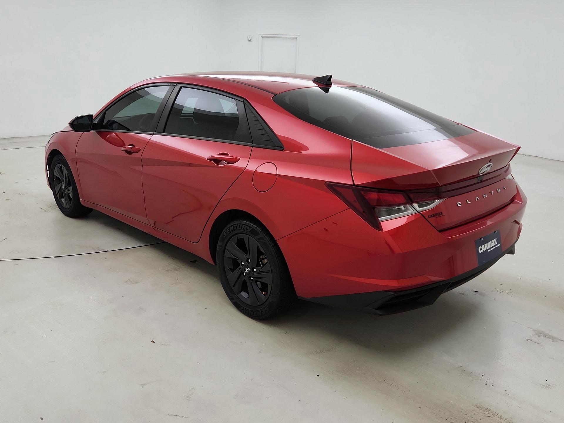 Thumbnail: 2022 Hyundai Elantra - 7