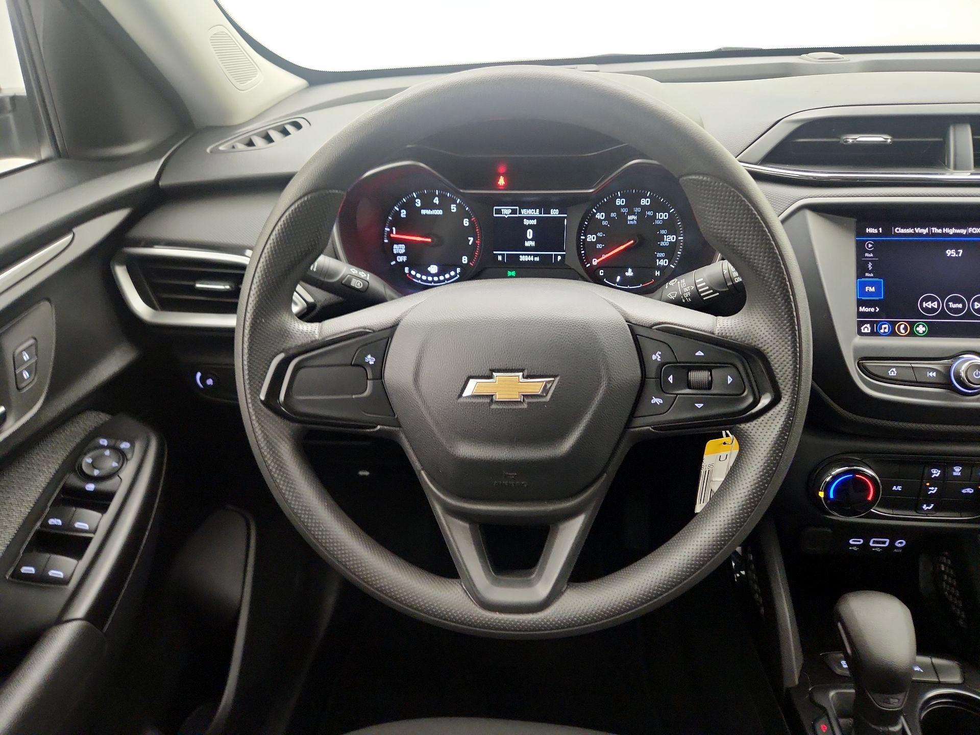 Thumbnail: 2023 Chevrolet TrailBlazer - 10