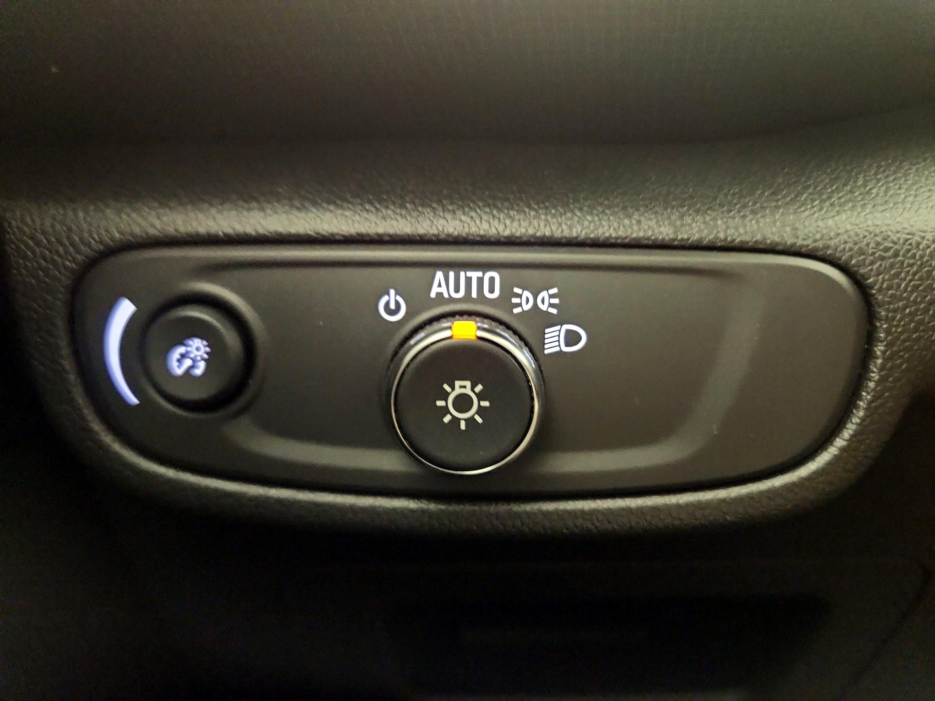 Thumbnail: 2023 Chevrolet TrailBlazer - 13