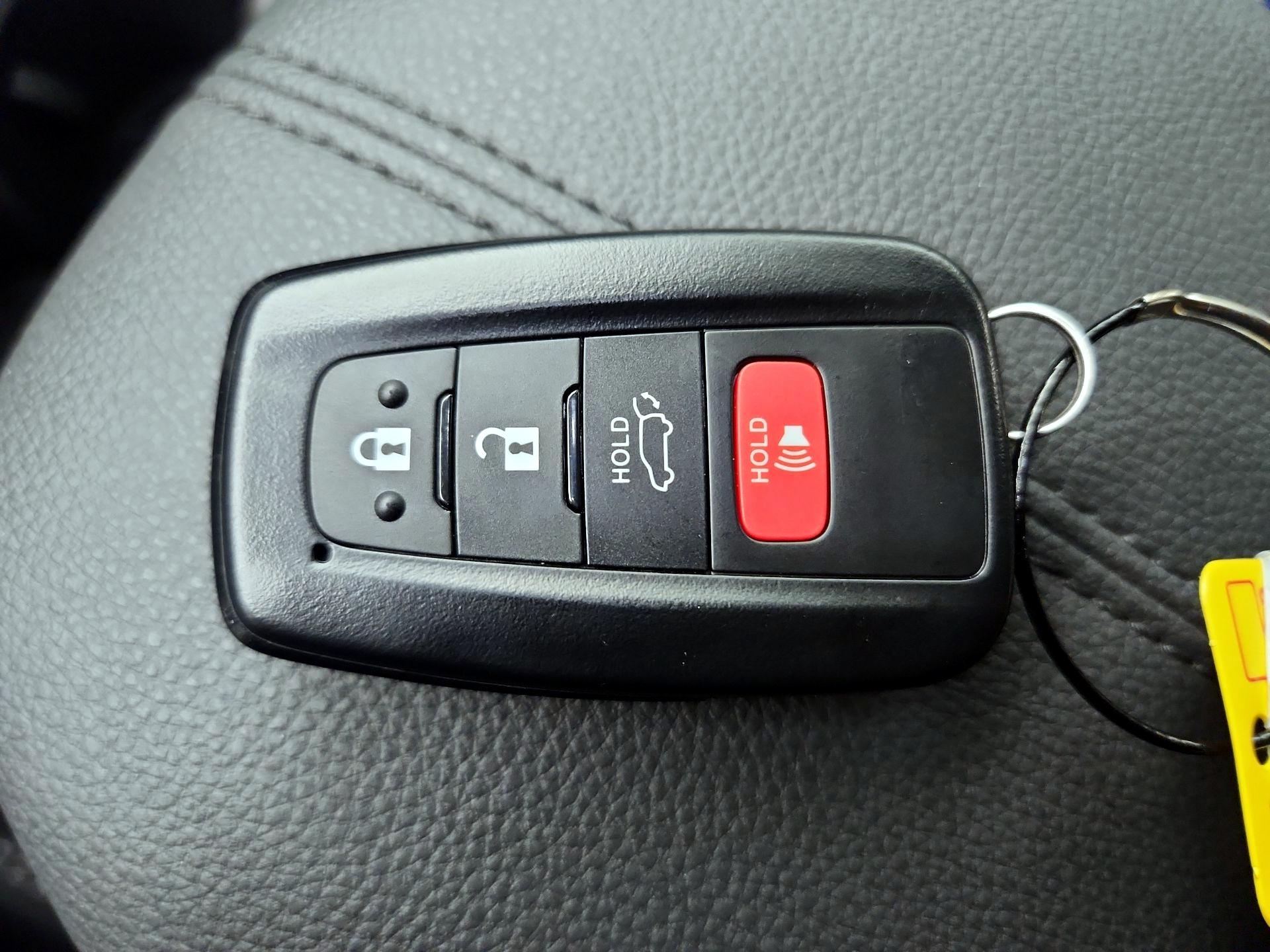 Thumbnail: 2025 Toyota RAV4 - 18