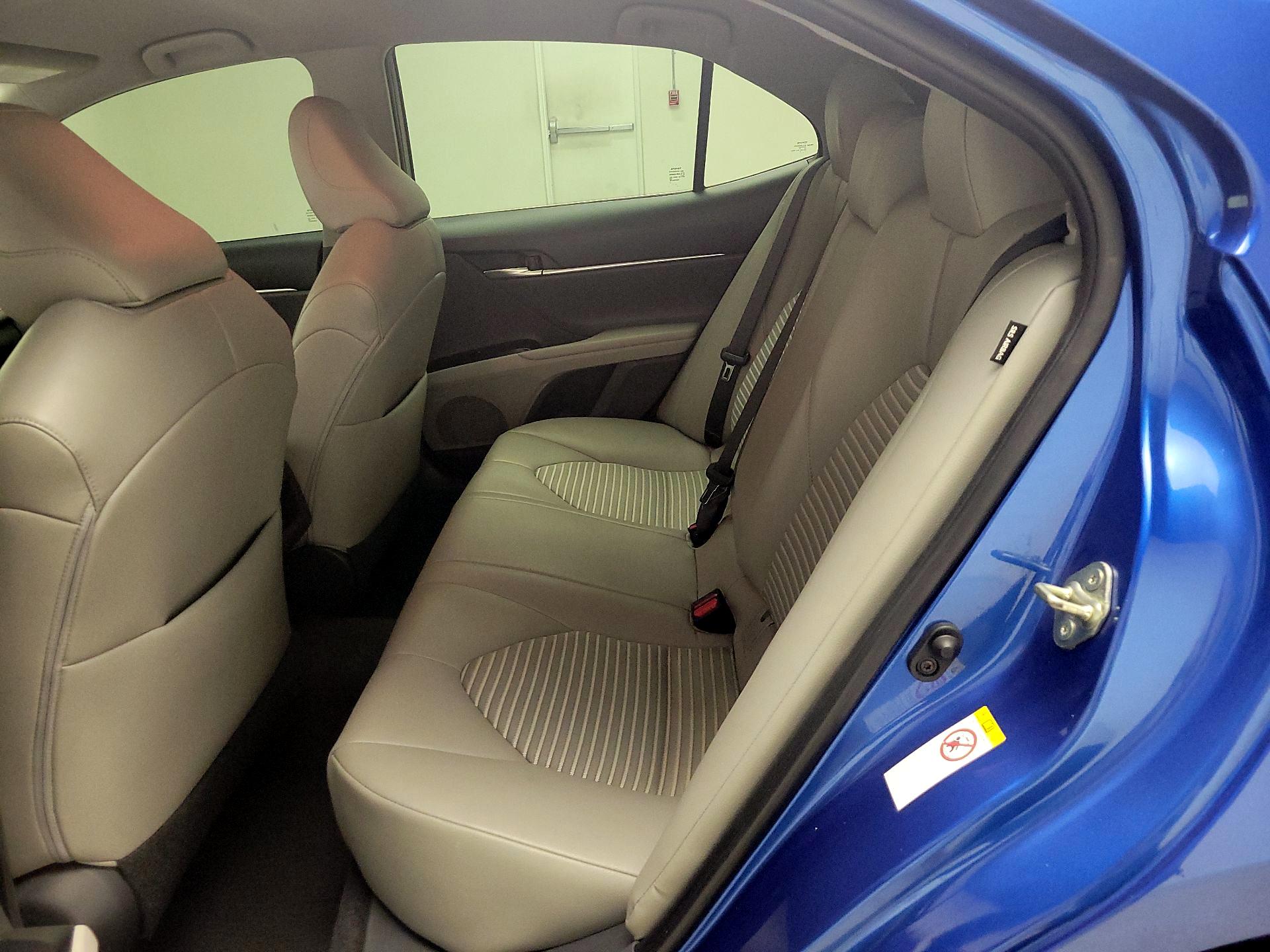 Thumbnail: 2018 Toyota Camry - 19