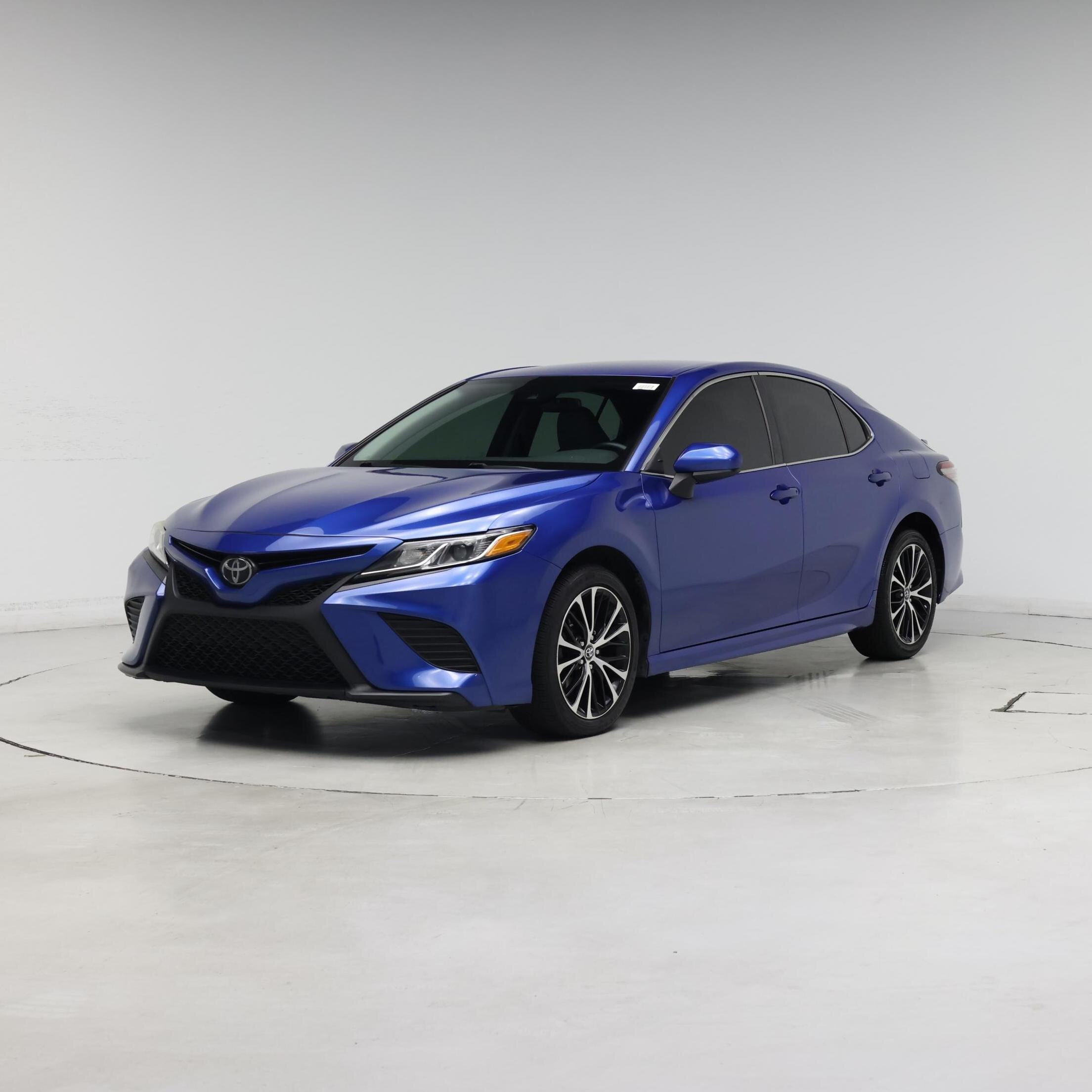Thumbnail: 2018 Toyota Camry - 4