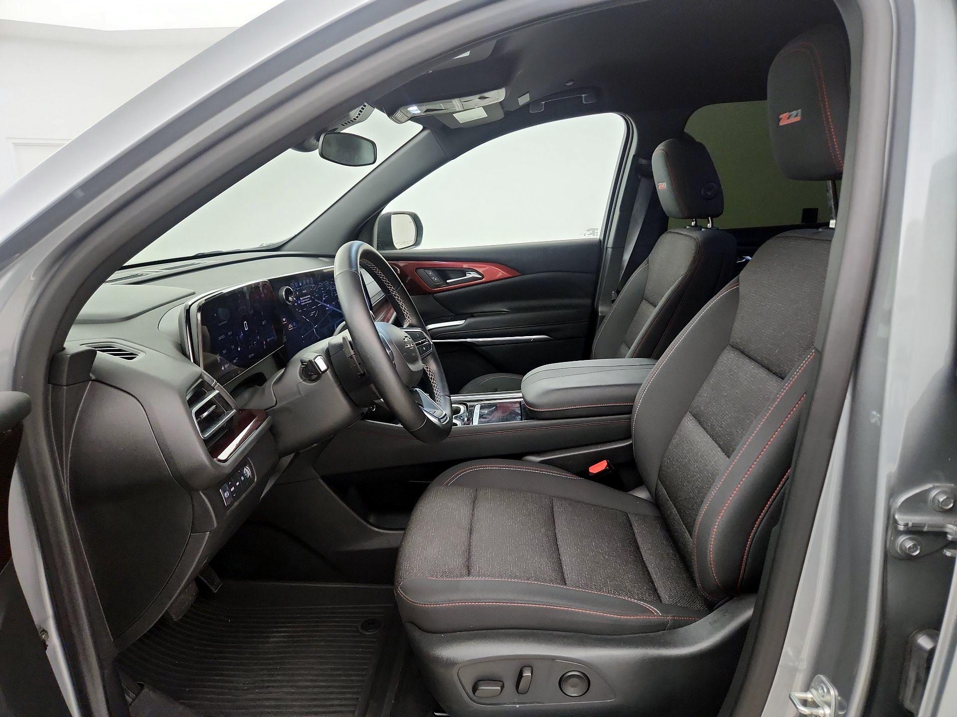 Thumbnail: 2024 Chevrolet Traverse - 9