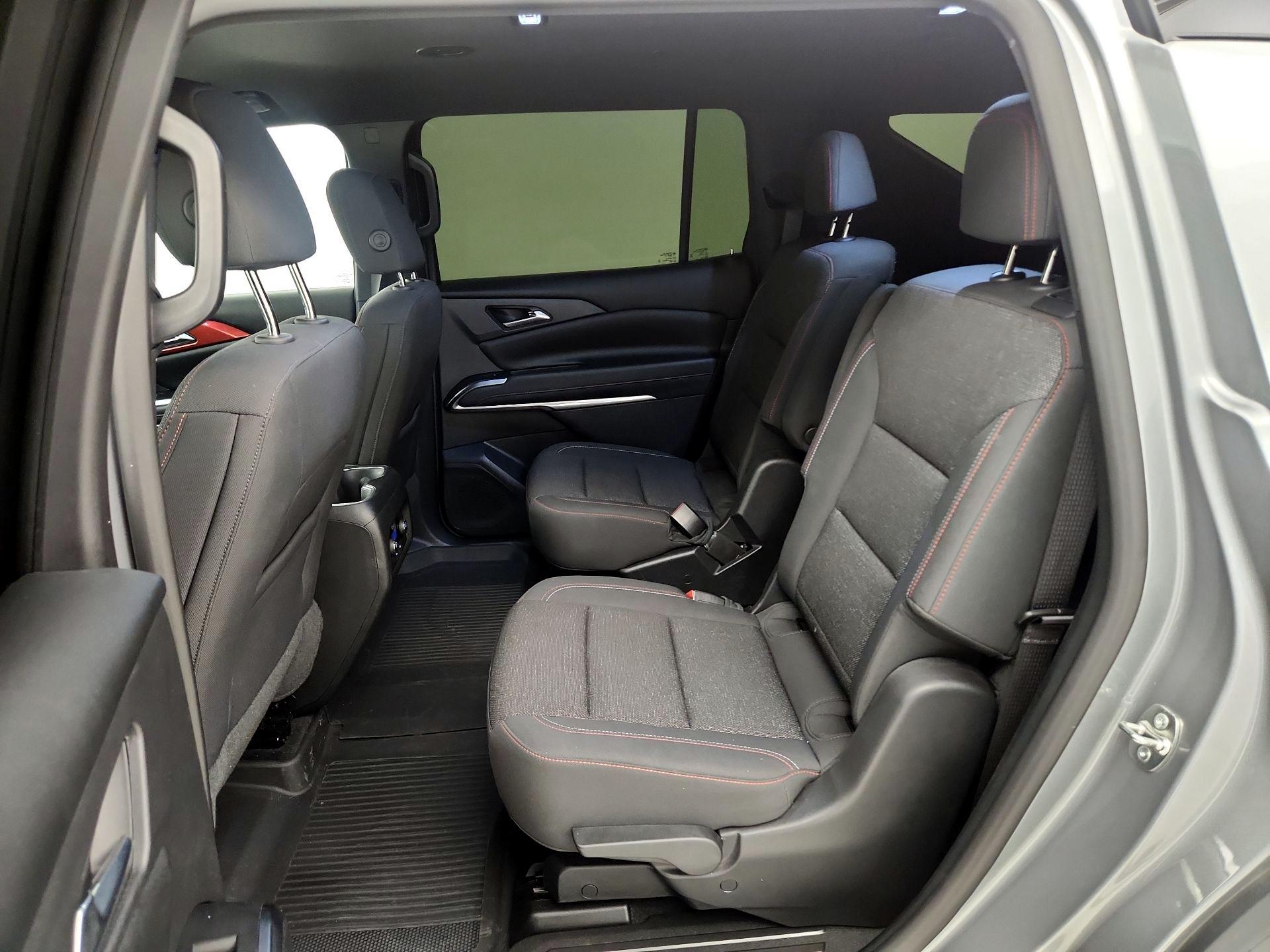 Thumbnail: 2024 Chevrolet Traverse - 18