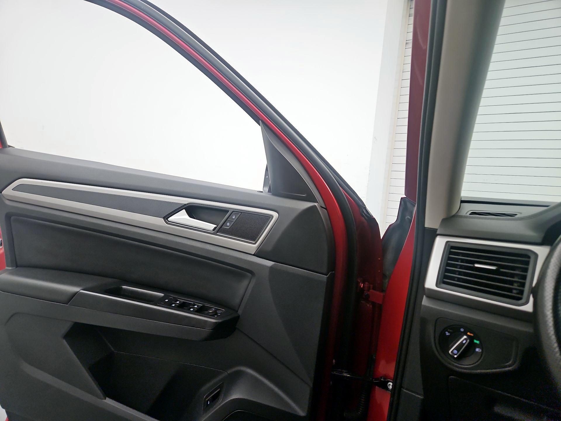 Thumbnail: 2021 Volkswagen Atlas - 12