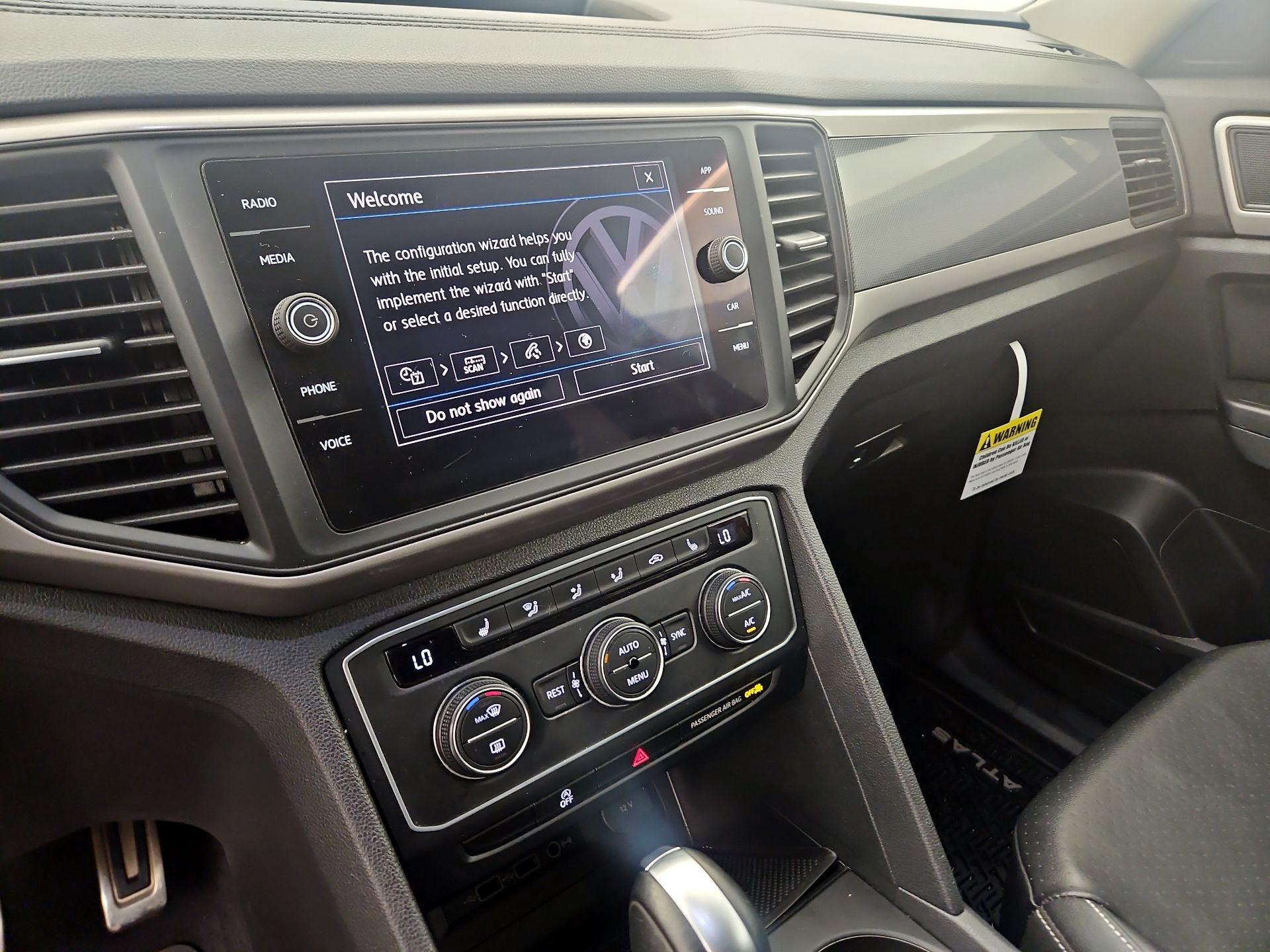 Thumbnail: 2021 Volkswagen Atlas - 14