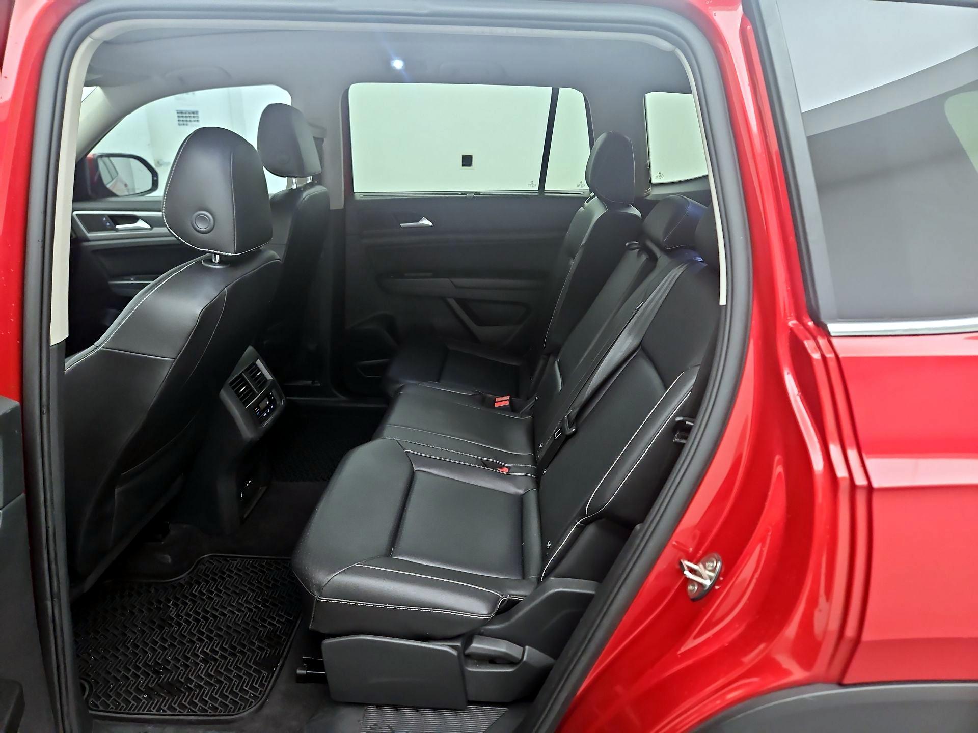 Thumbnail: 2021 Volkswagen Atlas - 16