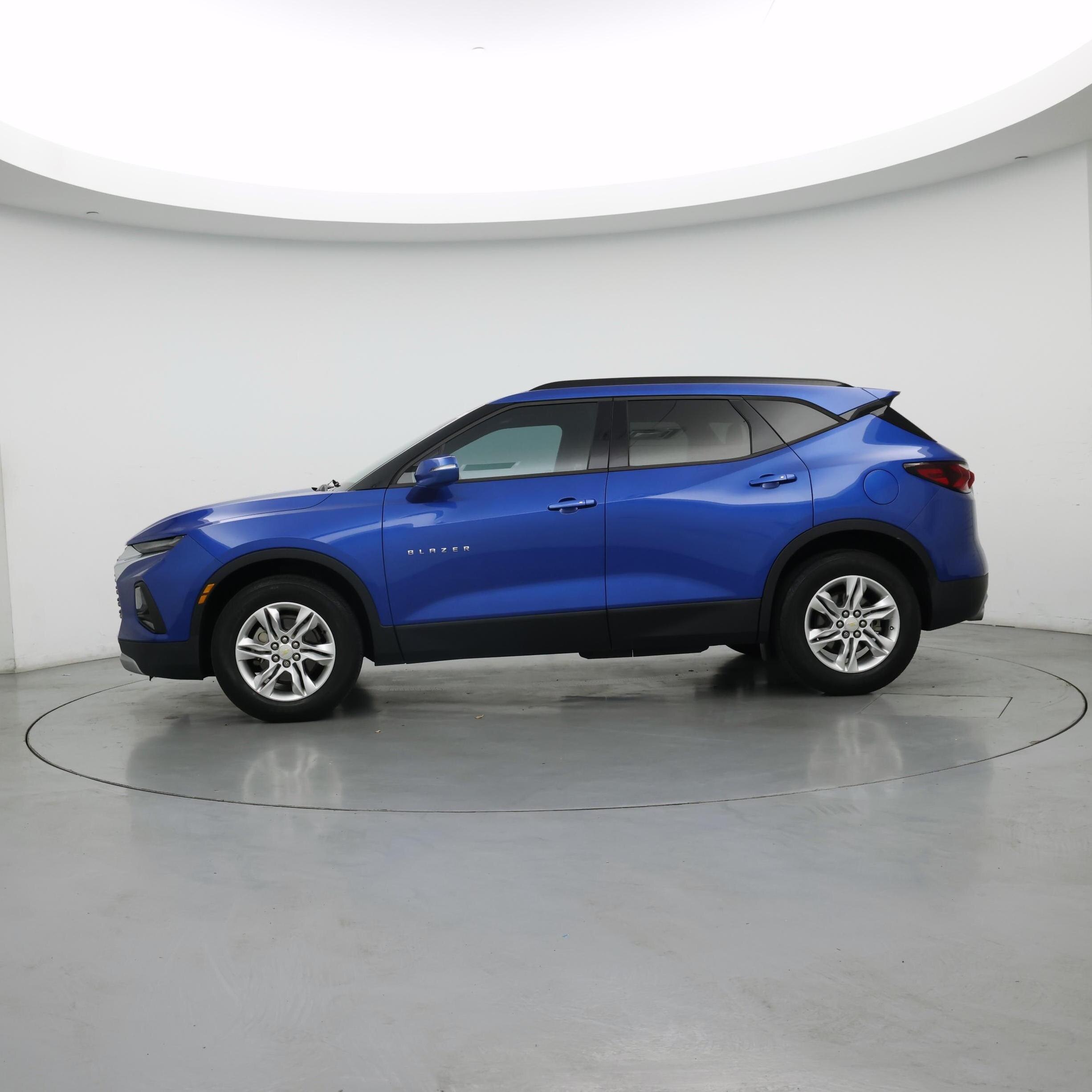 Thumbnail: 2019 Chevrolet Blazer - 3