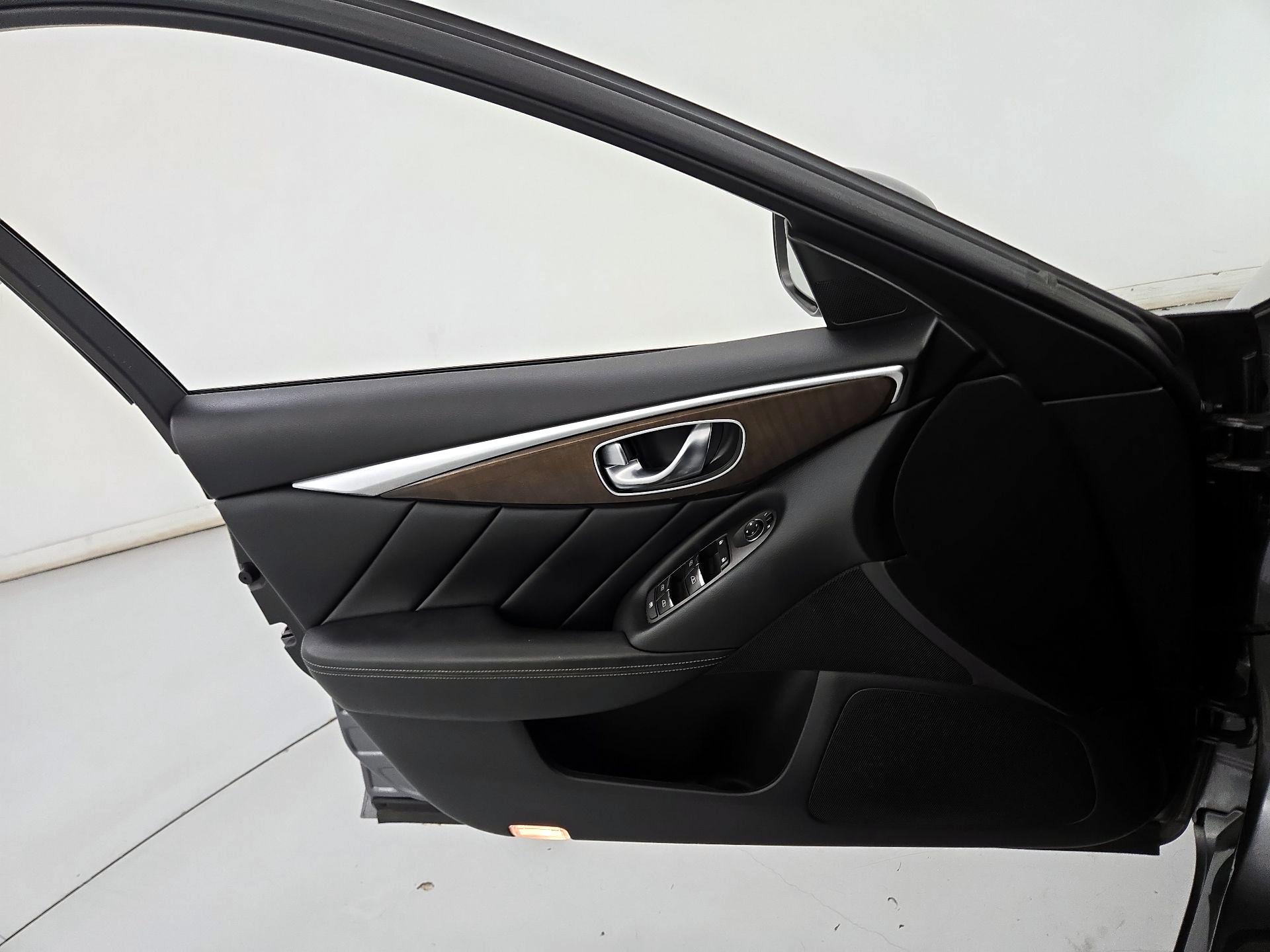 Thumbnail: 2019 INFINITI Q50 - 12