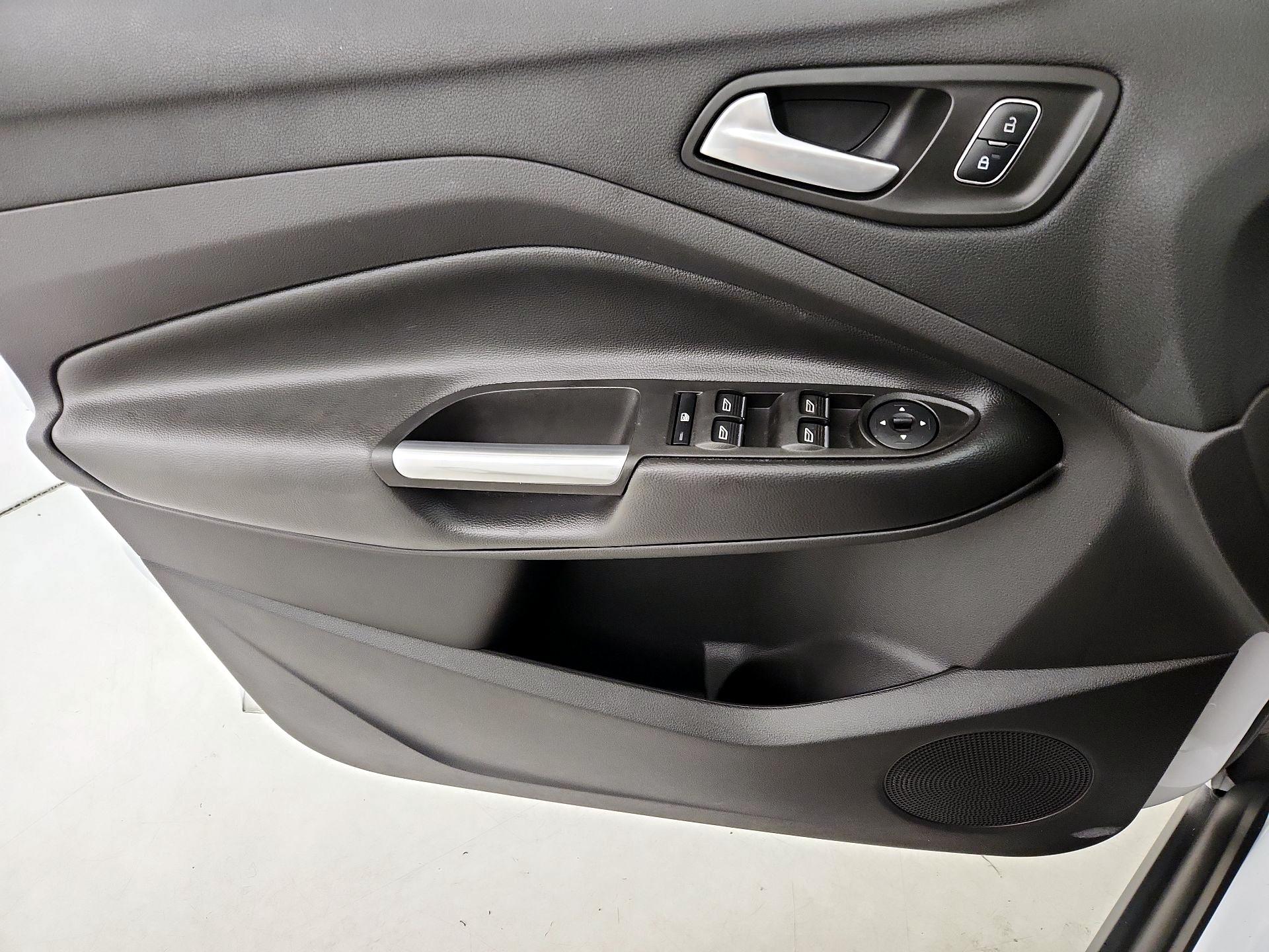 Thumbnail: 2017 Ford C-Max - 12