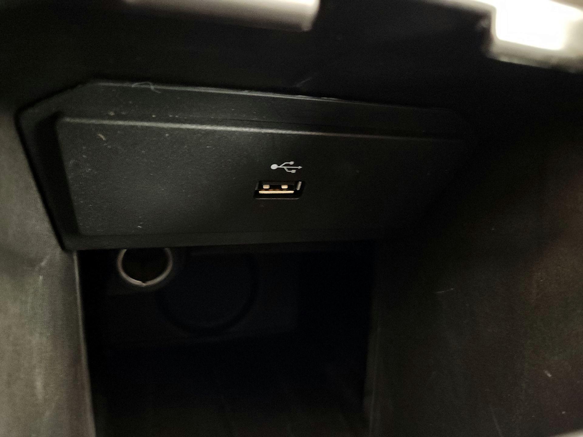 Thumbnail: 2017 Ford C-Max - 18