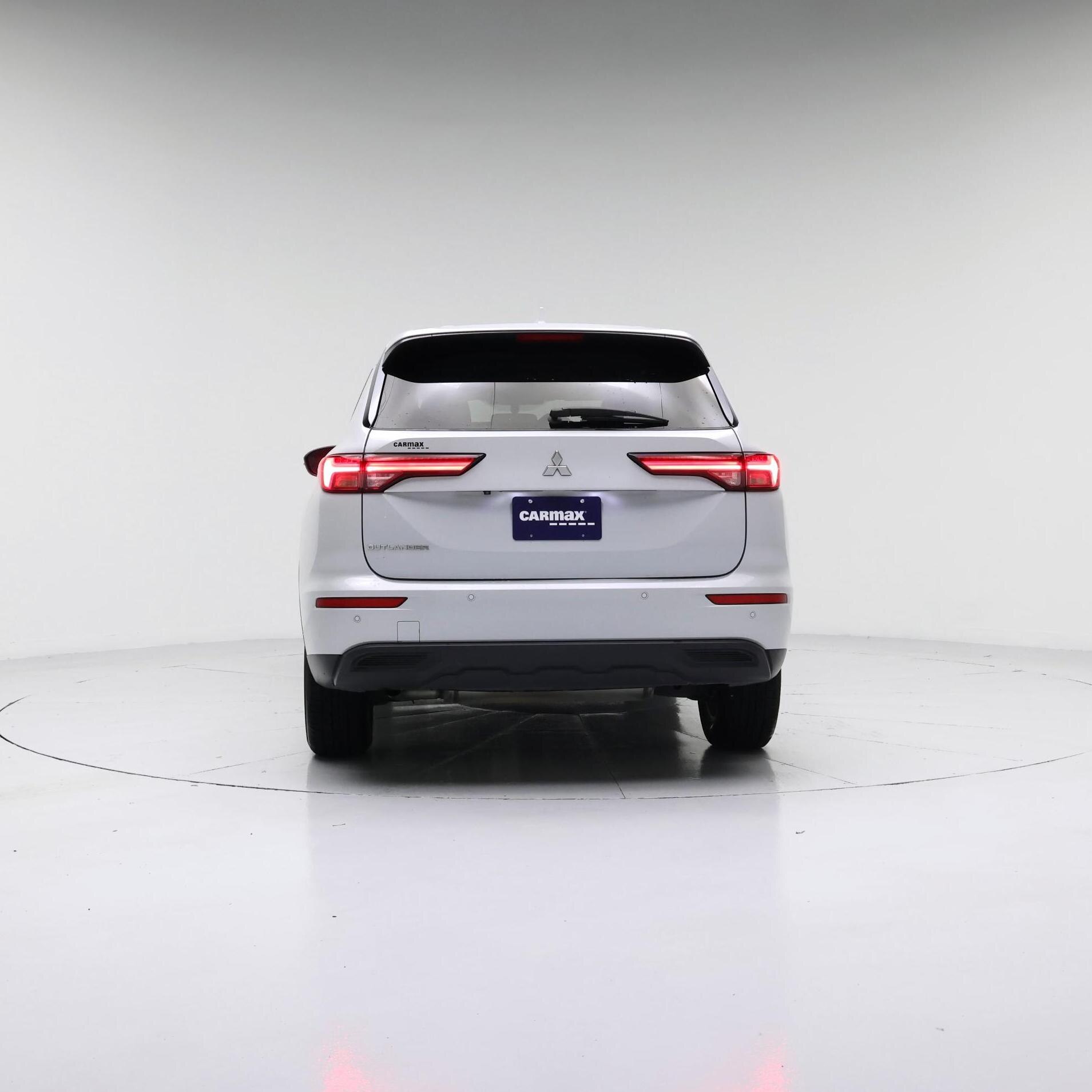 Thumbnail: 2022 Mitsubishi Outlander - 6