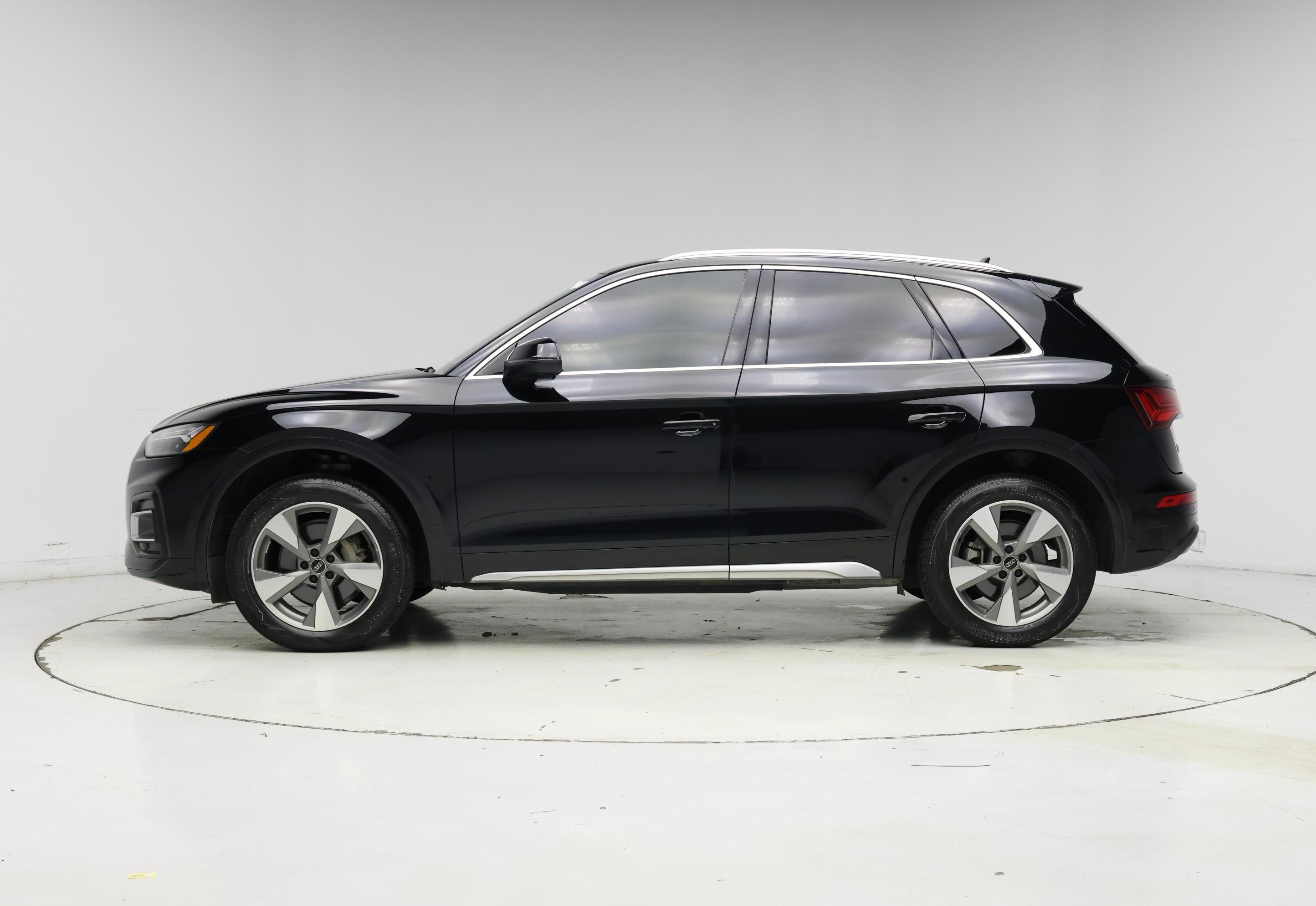 Thumbnail: 2023 Audi Q5 - 3