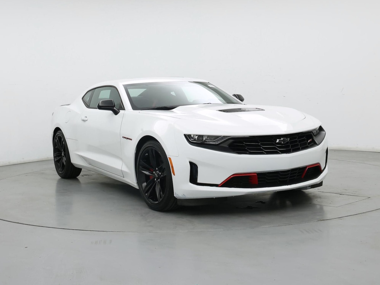 2022 Chevrolet Camaro LT1 - Photo 2