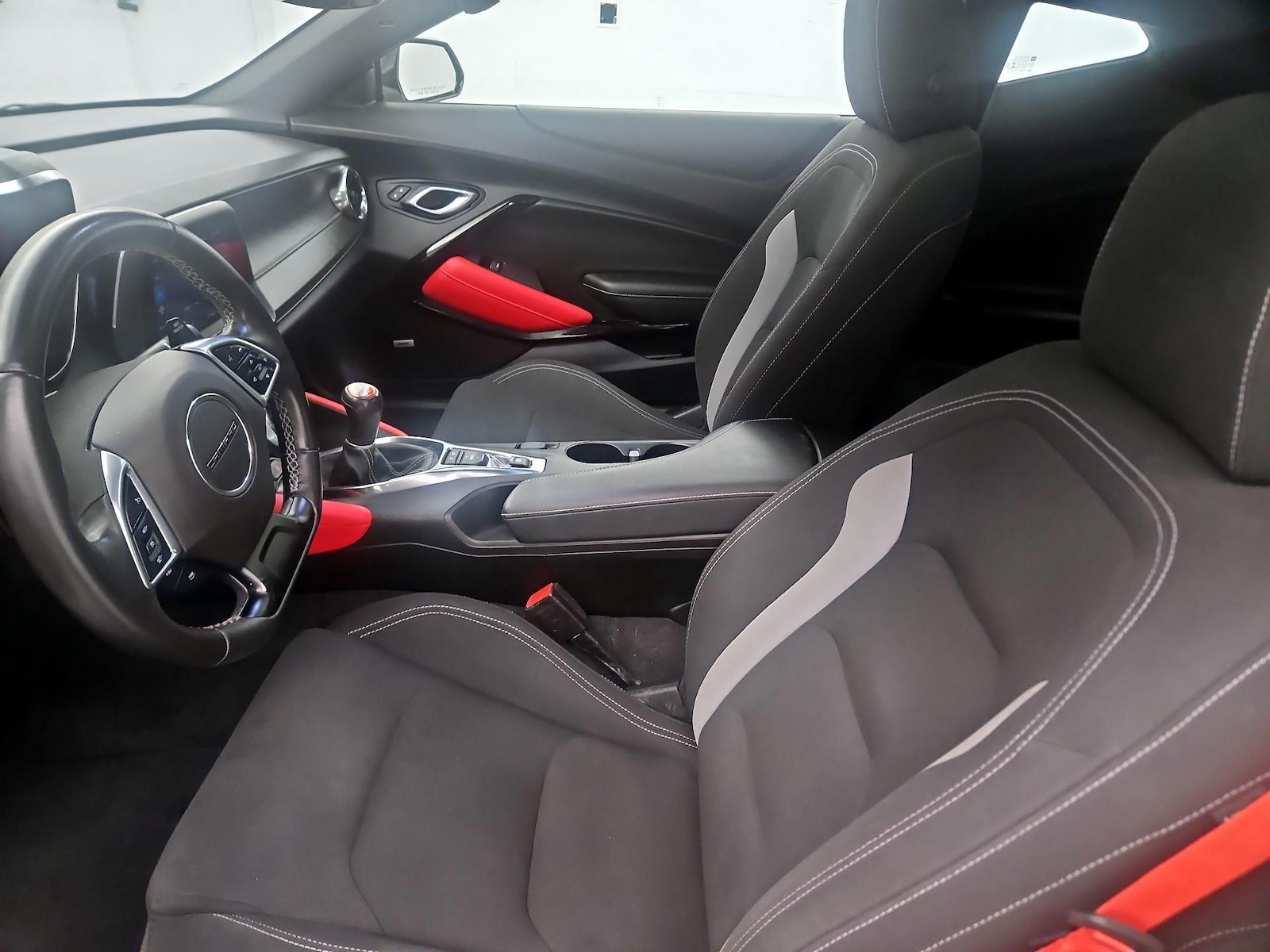 2022 Chevrolet Camaro LT1 - Photo 12