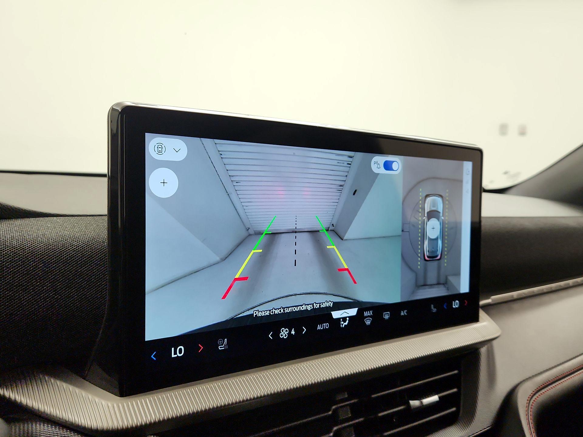 Thumbnail: 2025 Ford Explorer - 15