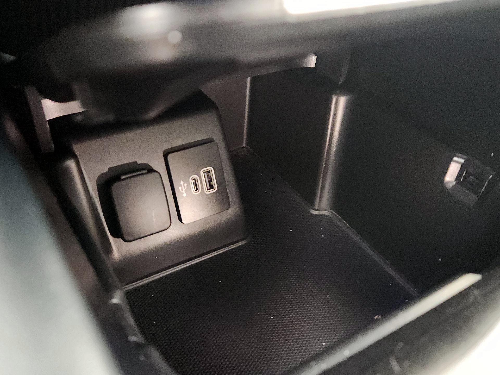 Thumbnail: 2025 Ford Explorer - 19