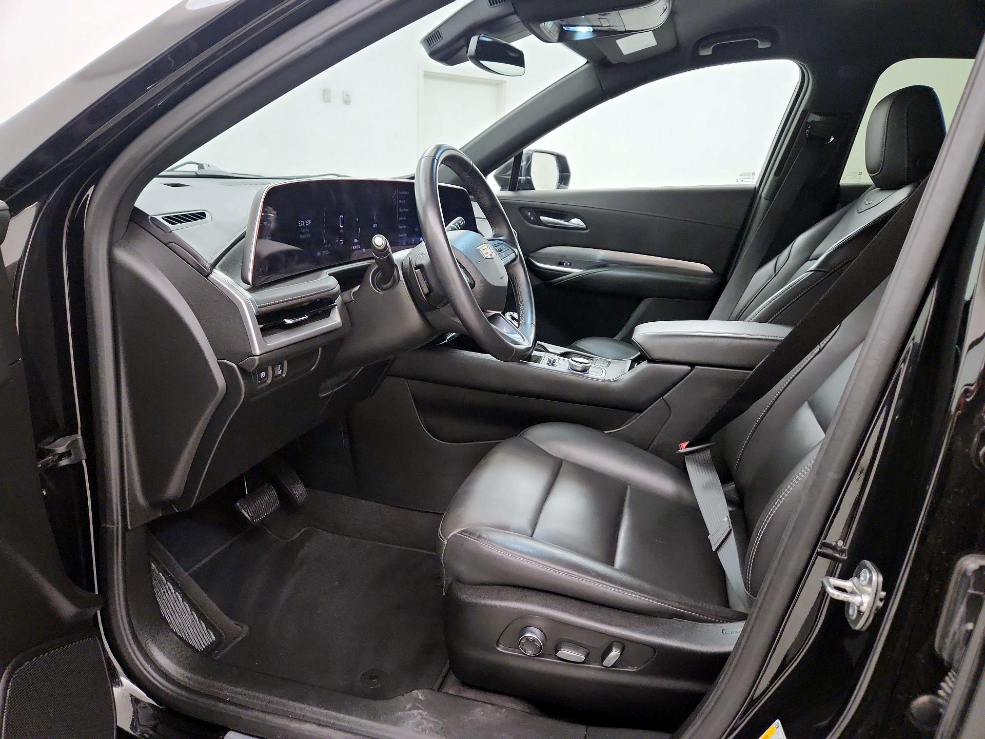 Thumbnail: 2025 Cadillac XT4 - 11