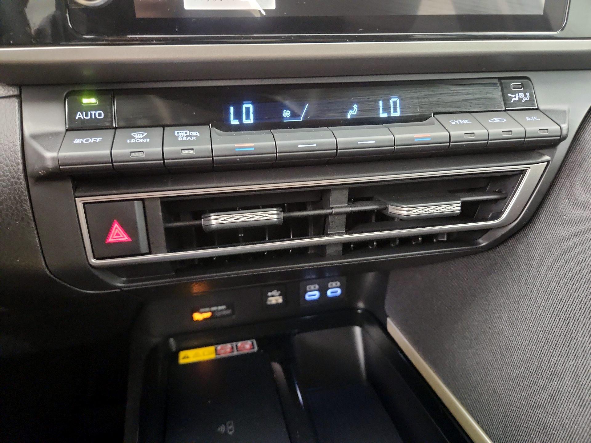 Thumbnail: 2025 Toyota Camry - 16