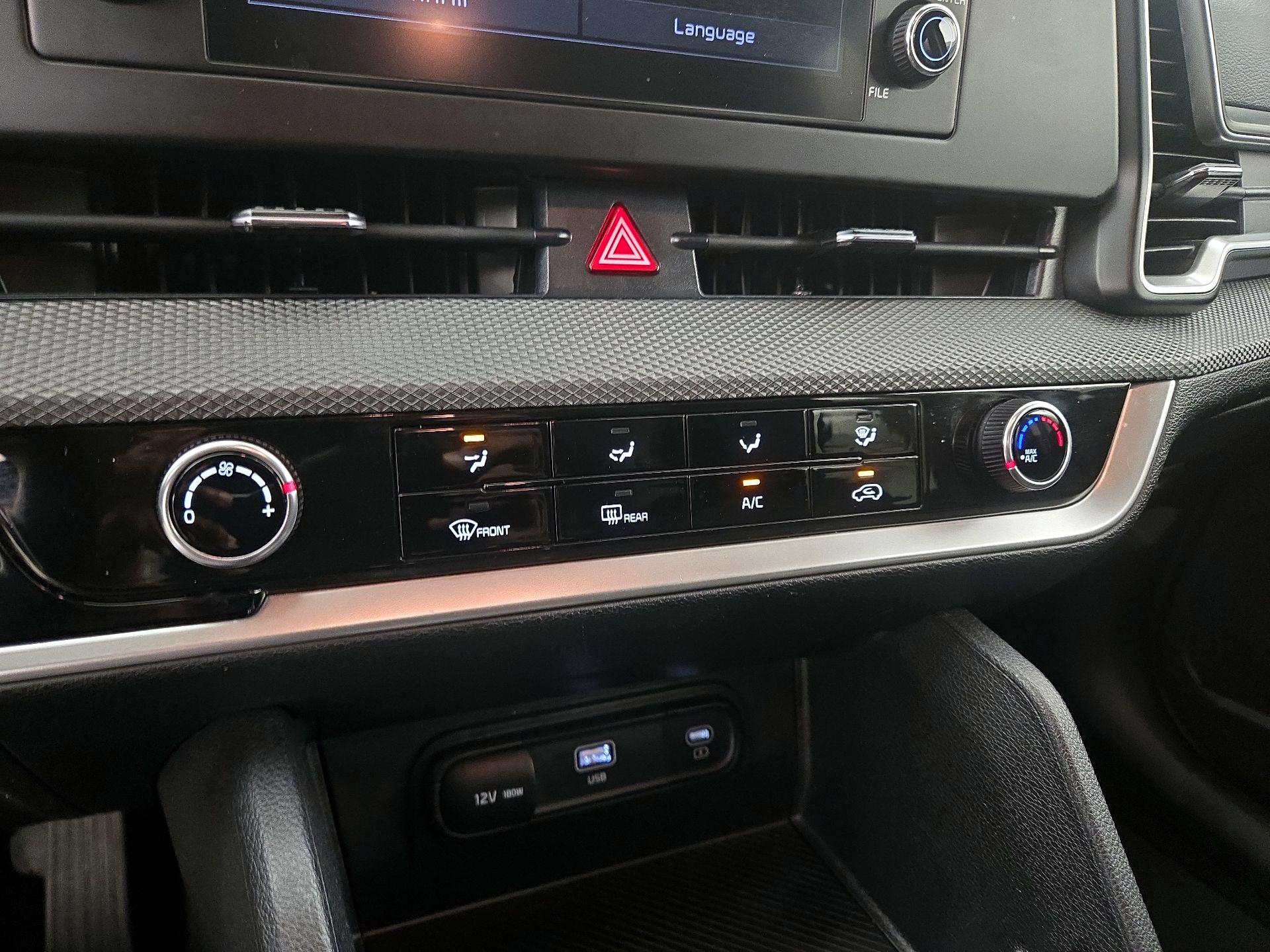 Thumbnail: 2025 Kia Sportage - 16