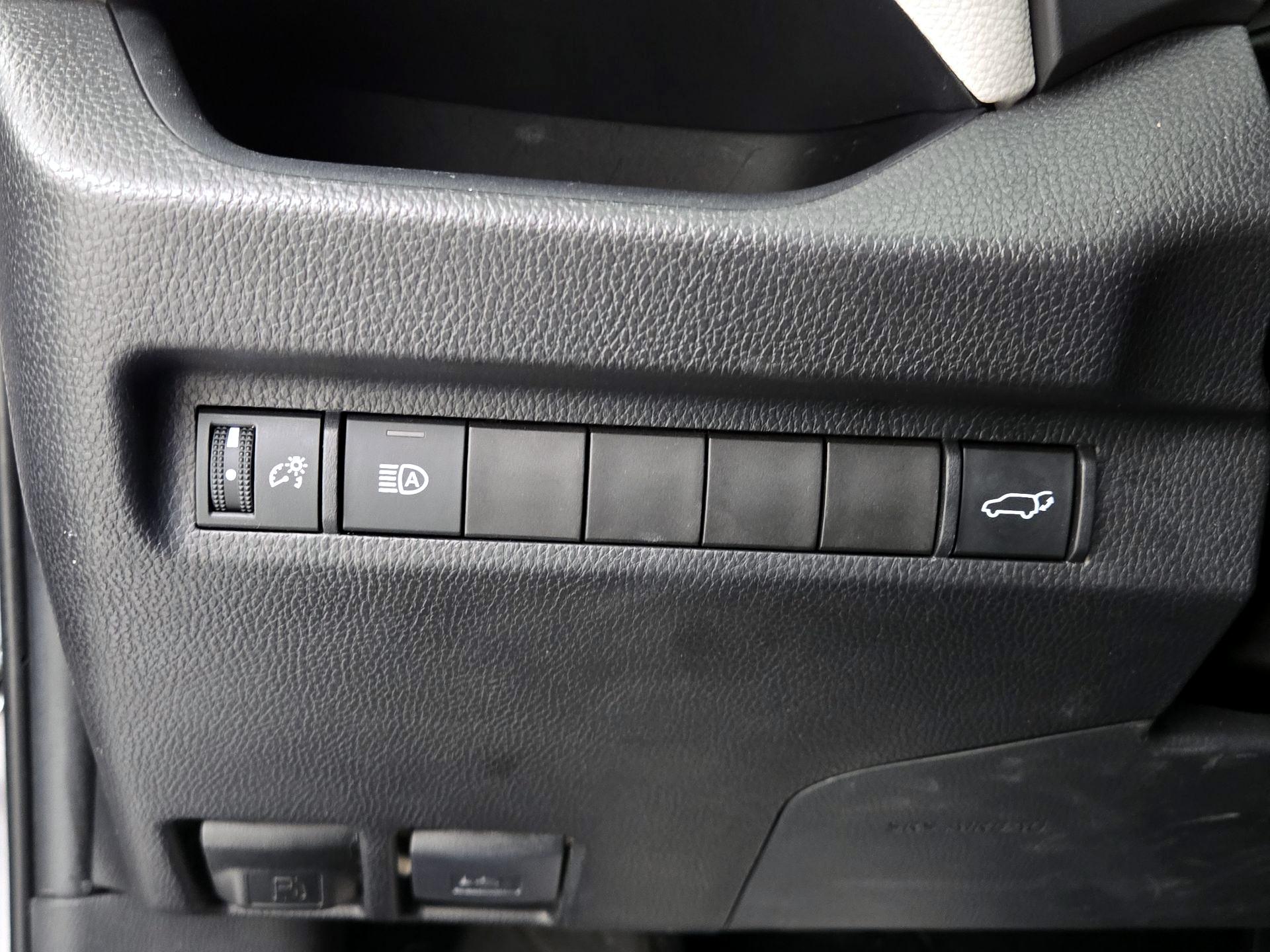 Thumbnail: 2025 Toyota RAV4 - 13