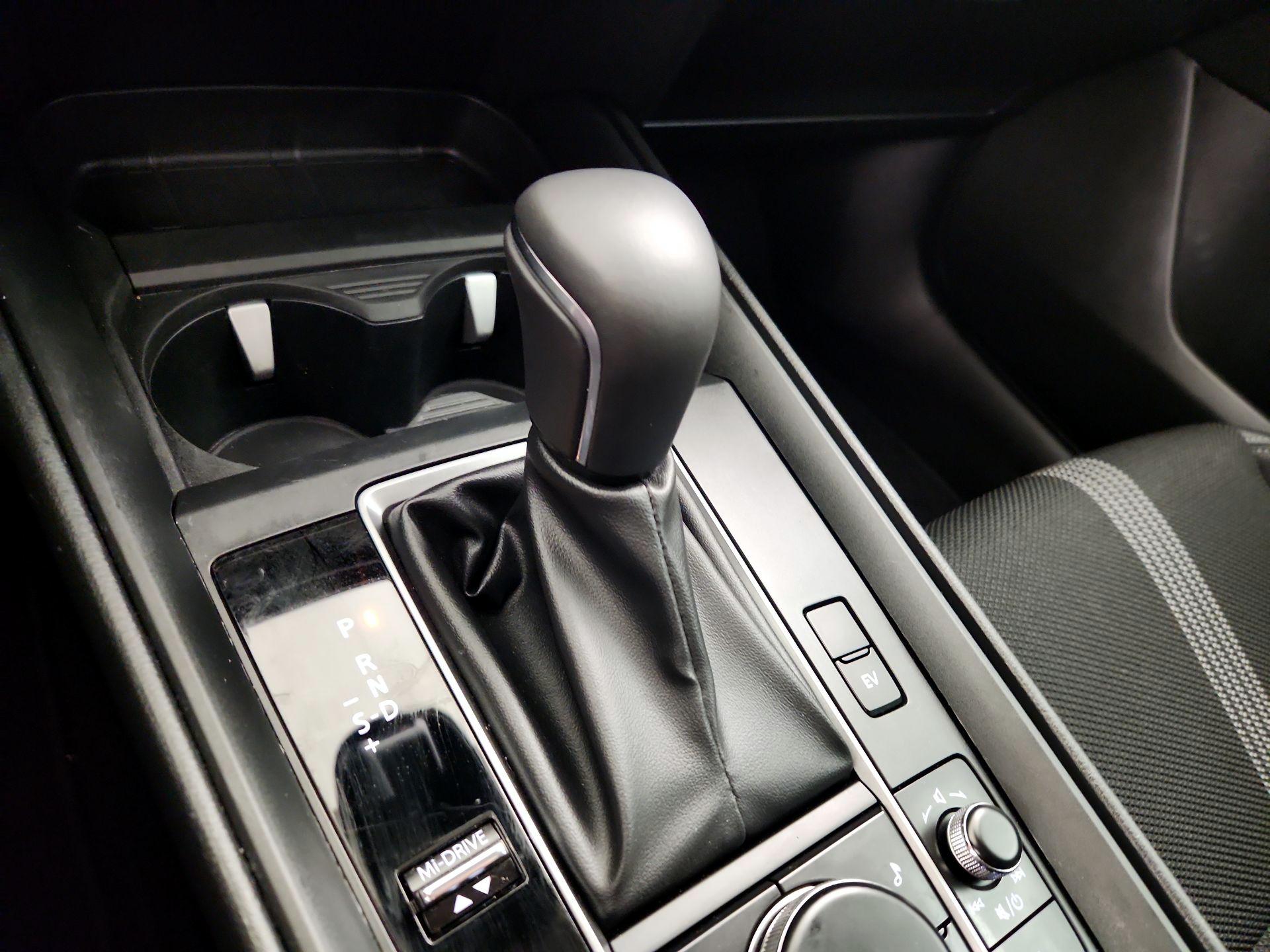 Thumbnail: 2025 Mazda CX-50 - 17