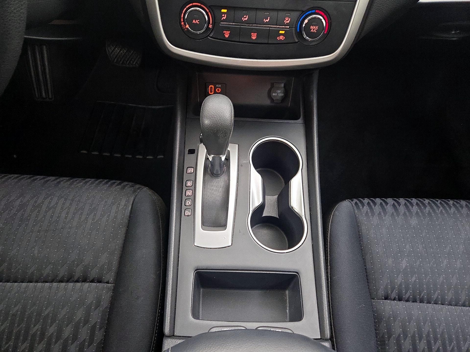 Thumbnail: 2017 Nissan Altima - 17