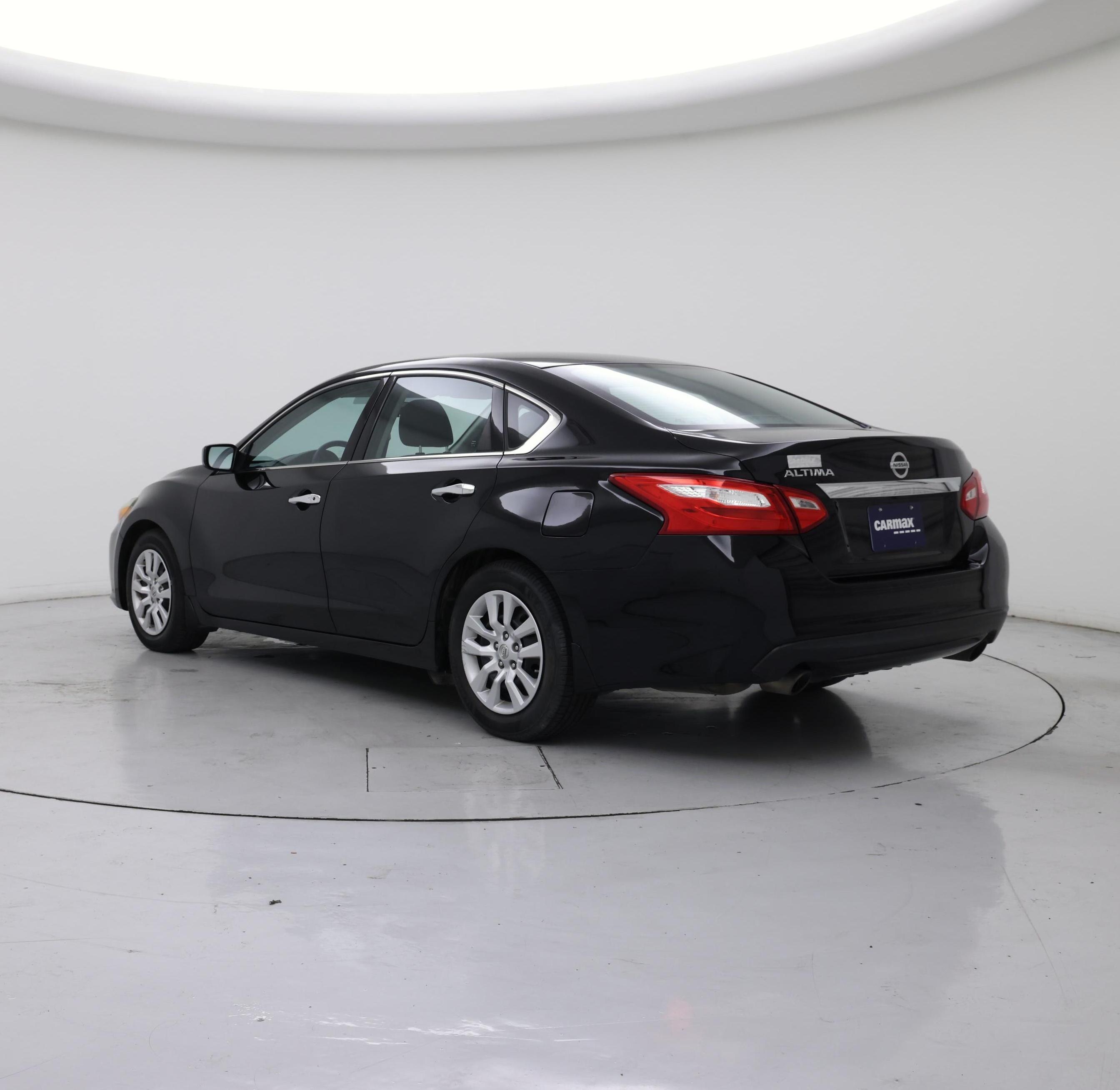 Thumbnail: 2017 Nissan Altima - 2