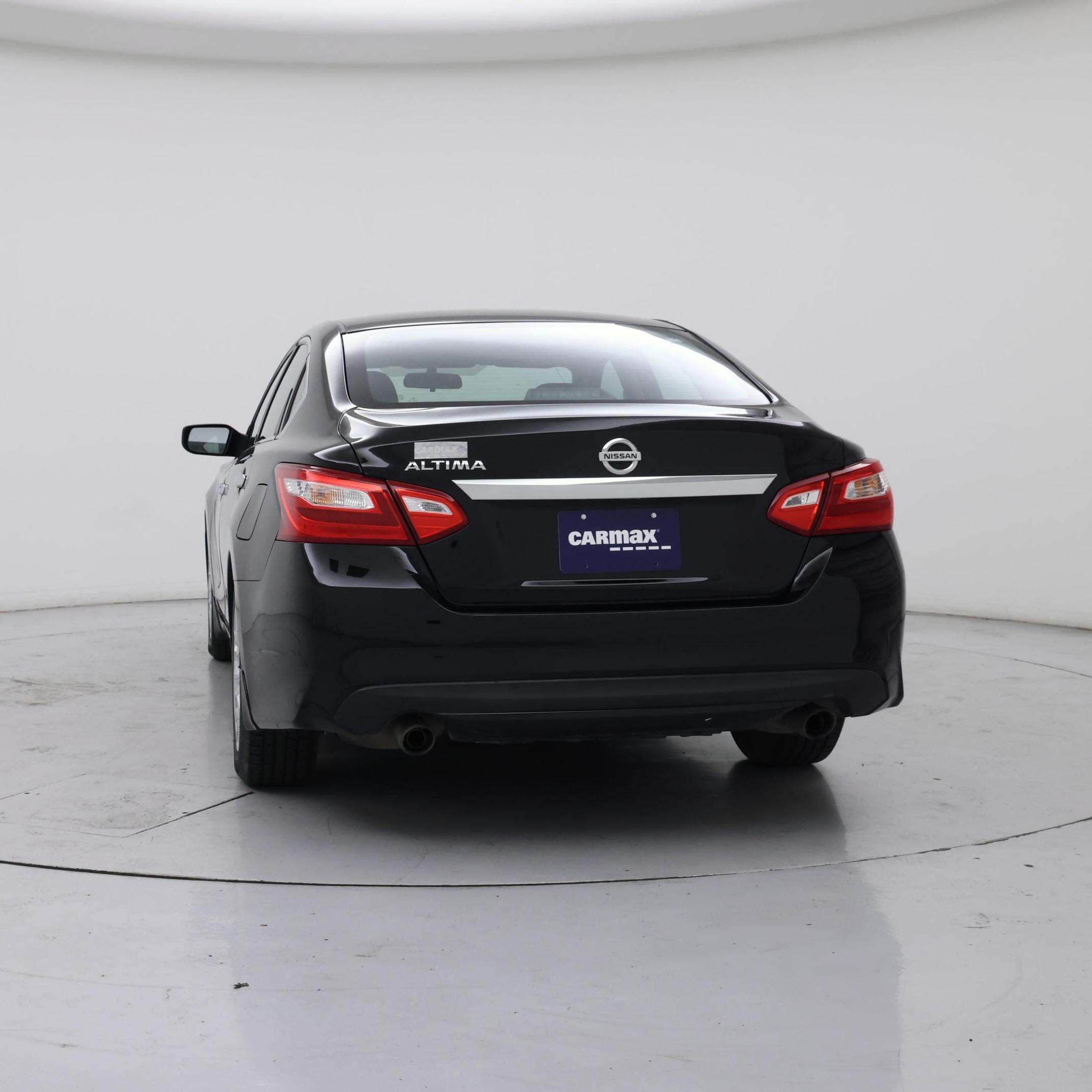 Thumbnail: 2017 Nissan Altima - 6