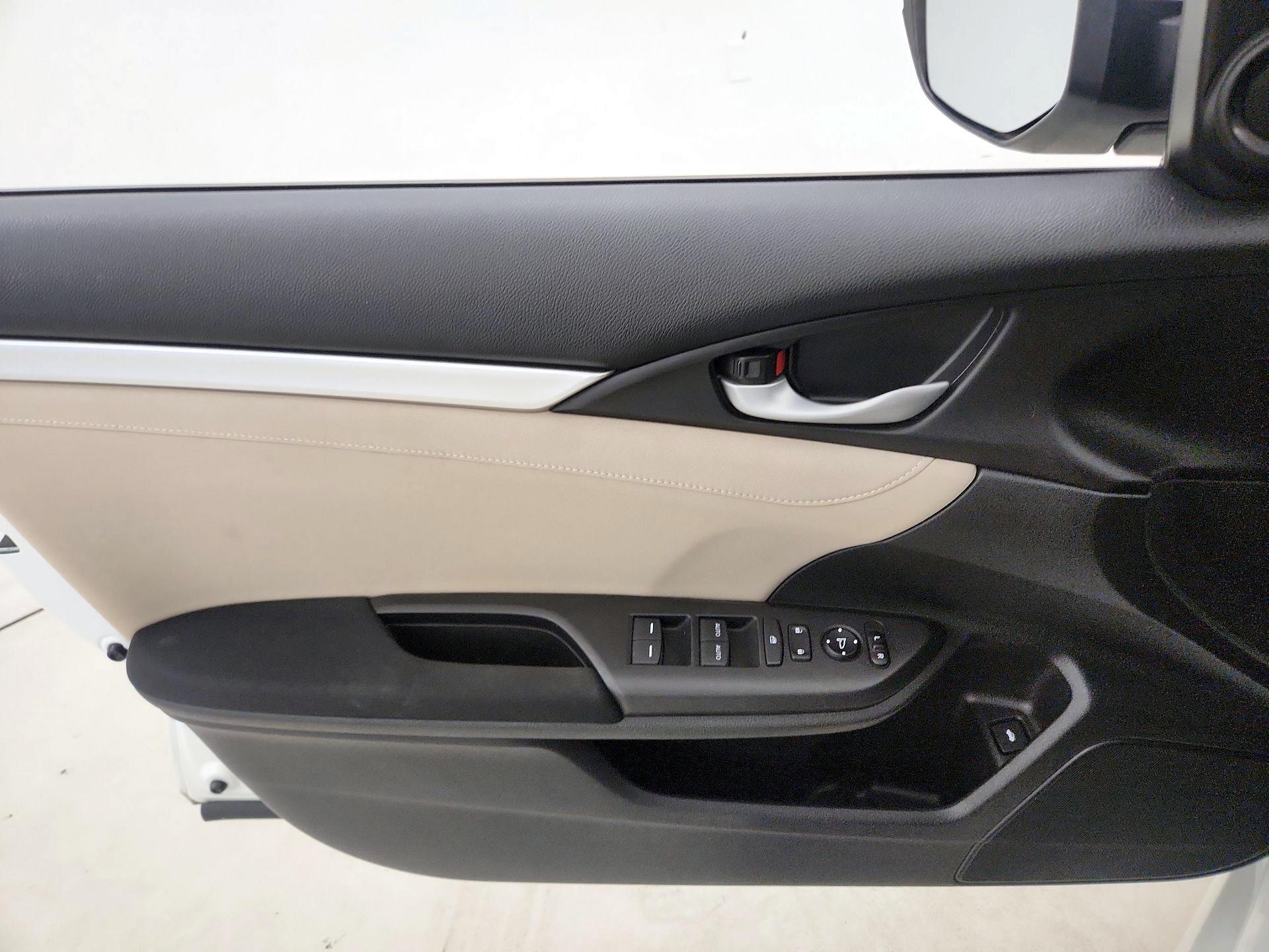 Thumbnail: 2018 Honda Civic - 12