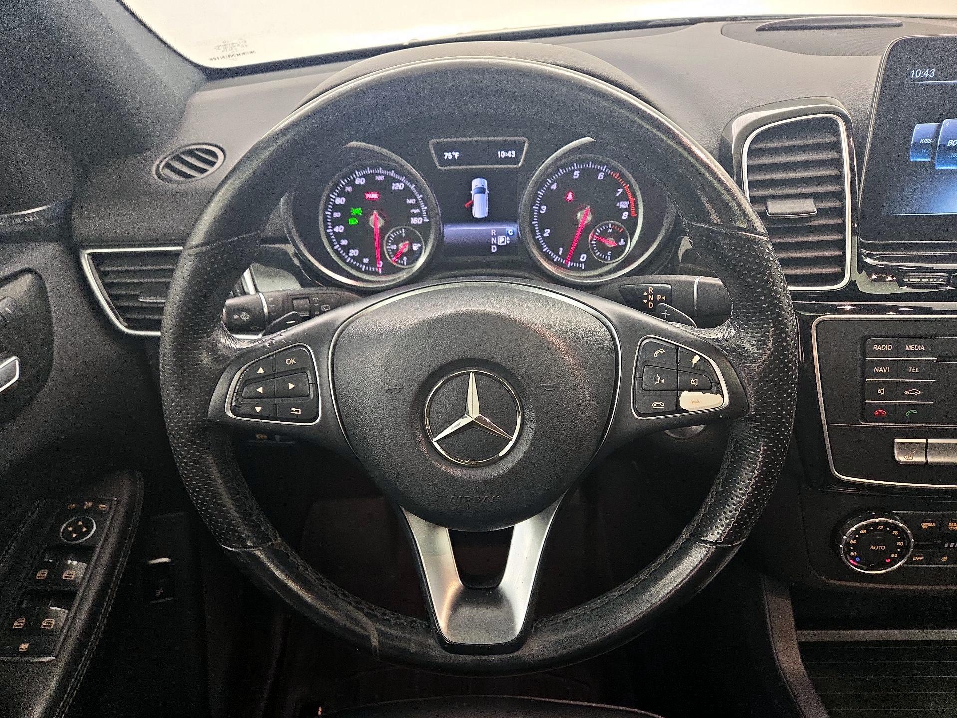 Thumbnail: 2017 Mercedes-Benz GLE - 10