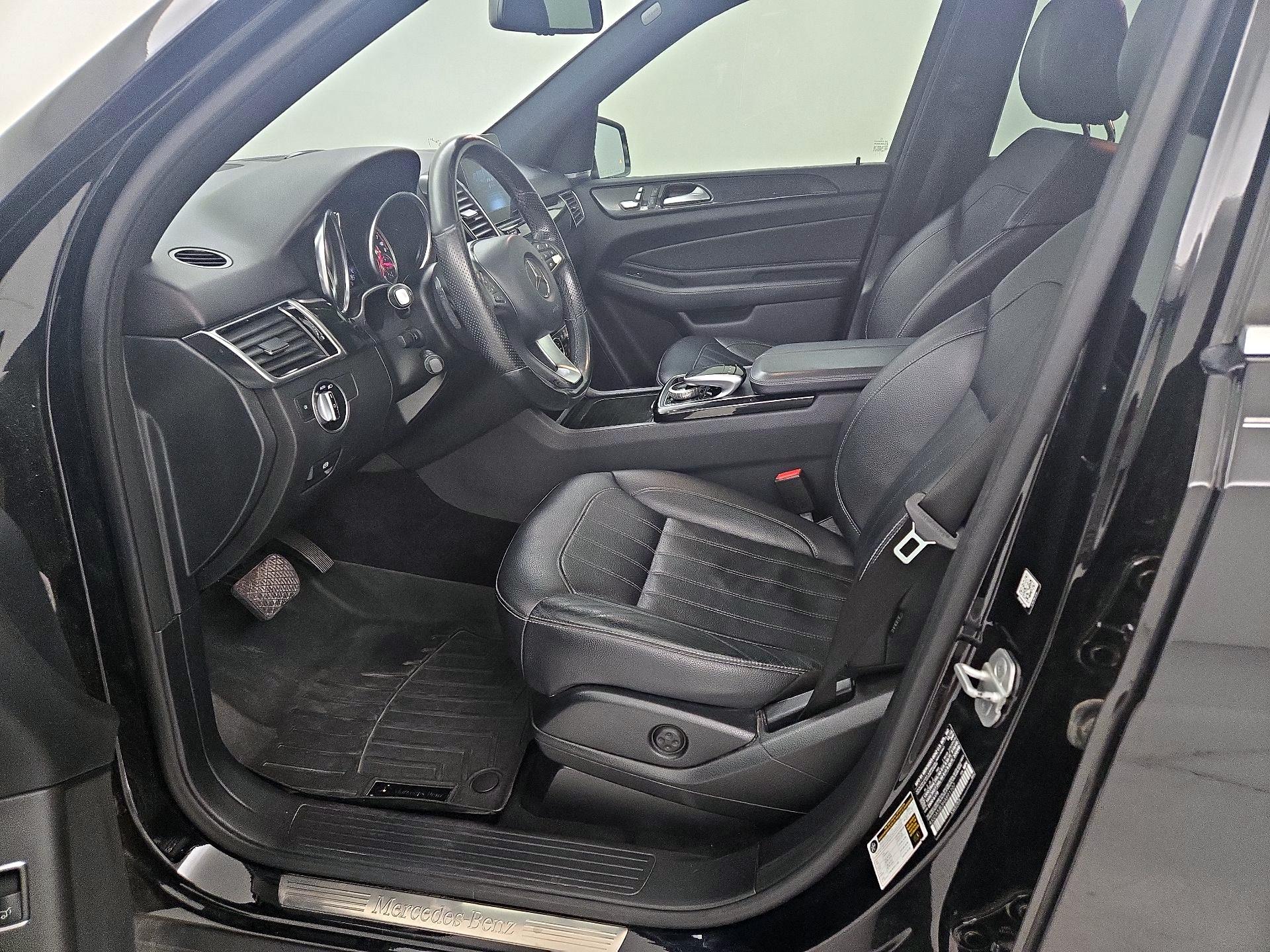 Thumbnail: 2017 Mercedes-Benz GLE - 11