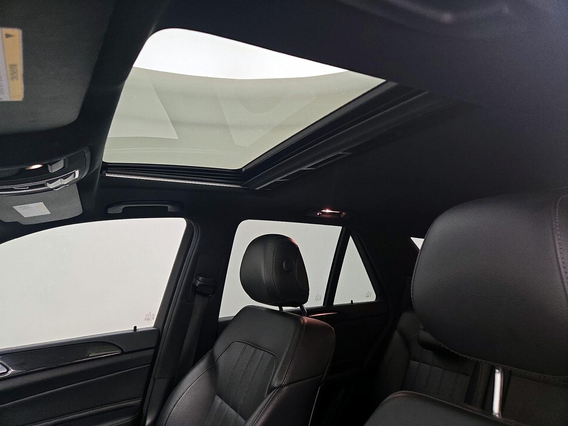 Thumbnail: 2017 Mercedes-Benz GLE - 20