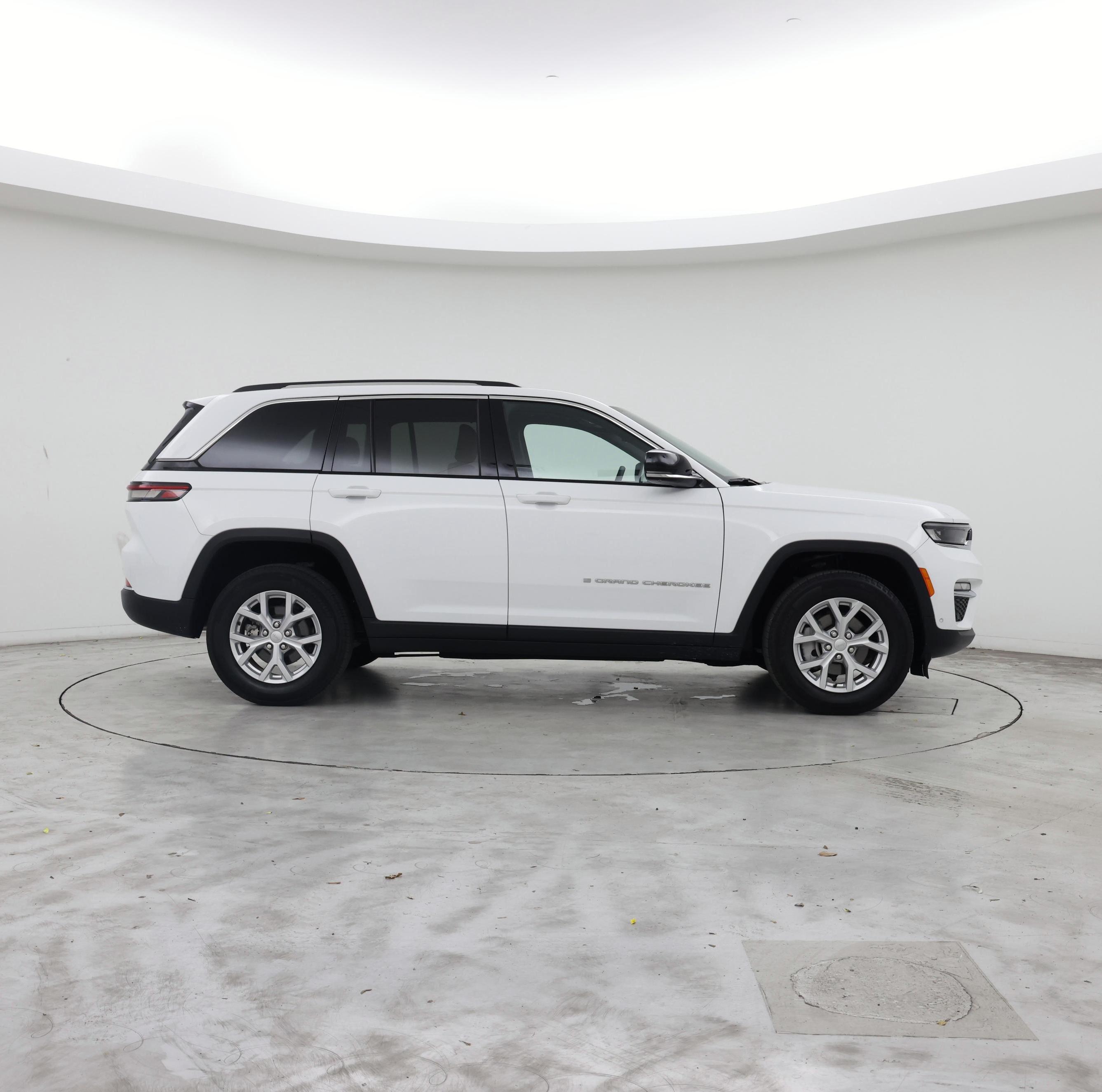 Thumbnail: 2023 Jeep Grand Cherokee - 7