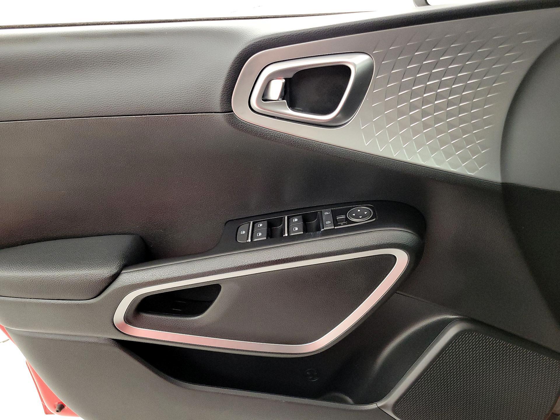 Thumbnail: 2025 Kia Soul - 12