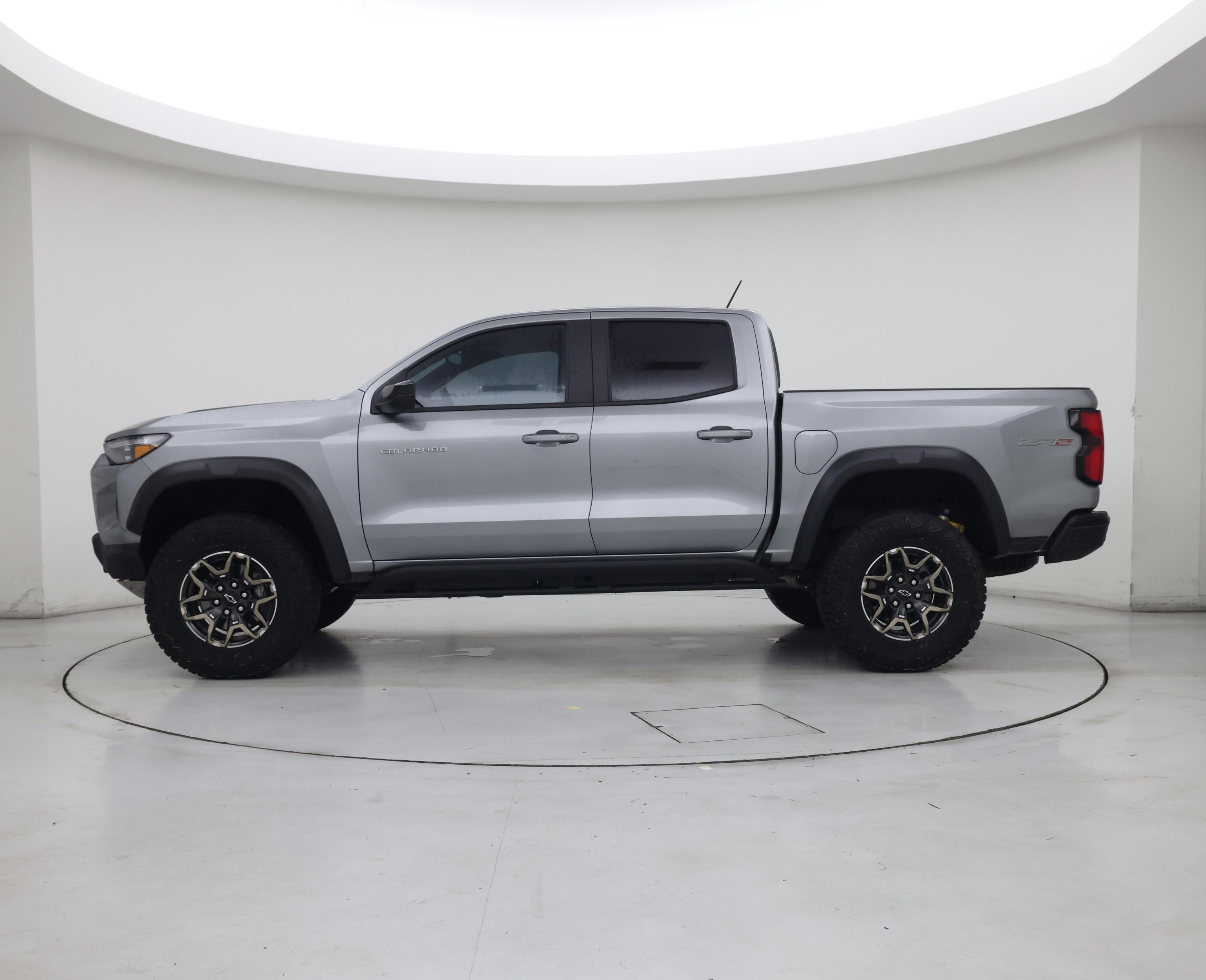 Thumbnail: 2024 Chevrolet Colorado - 3