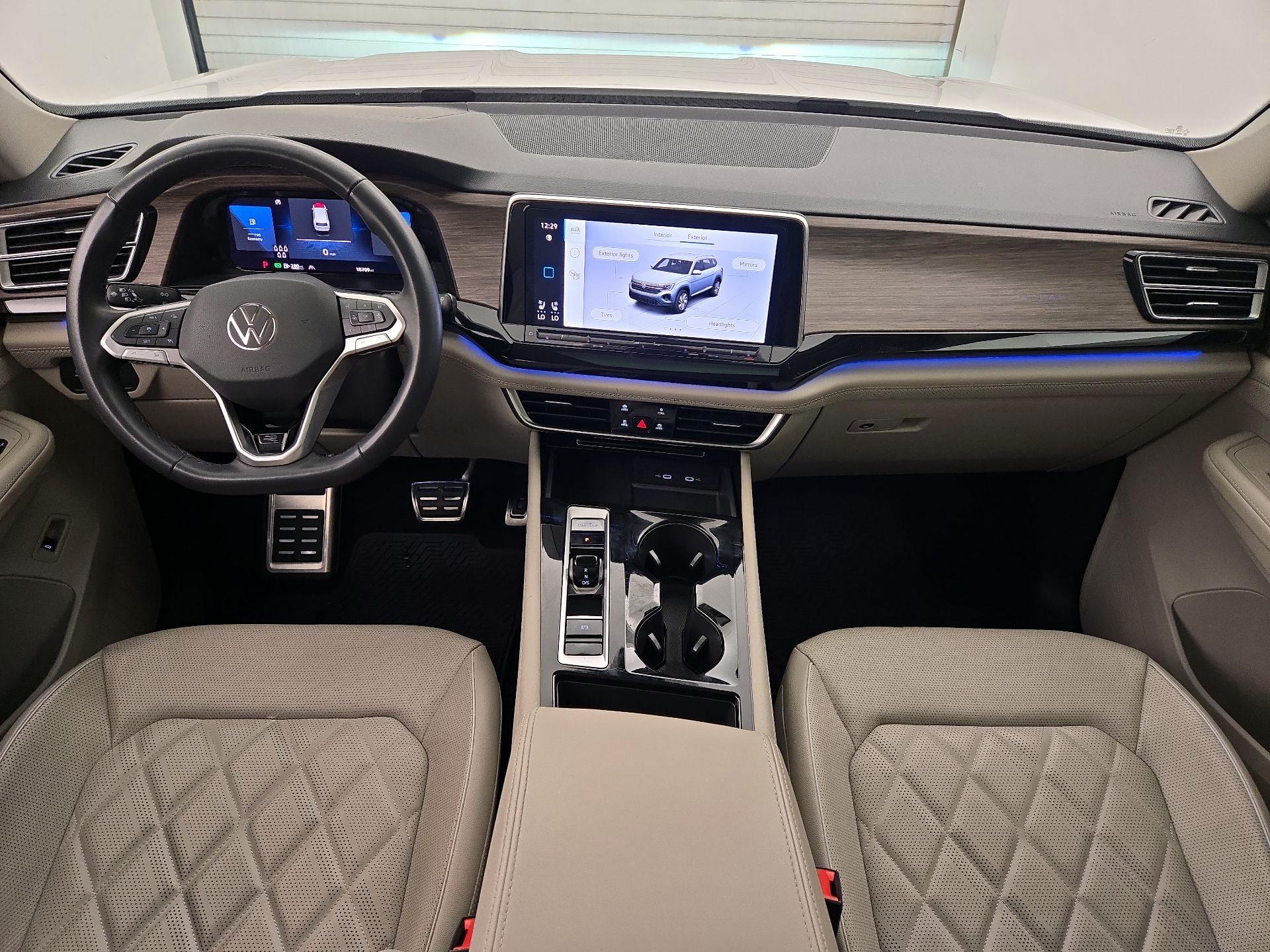 Thumbnail: 2024 Volkswagen Atlas - 9