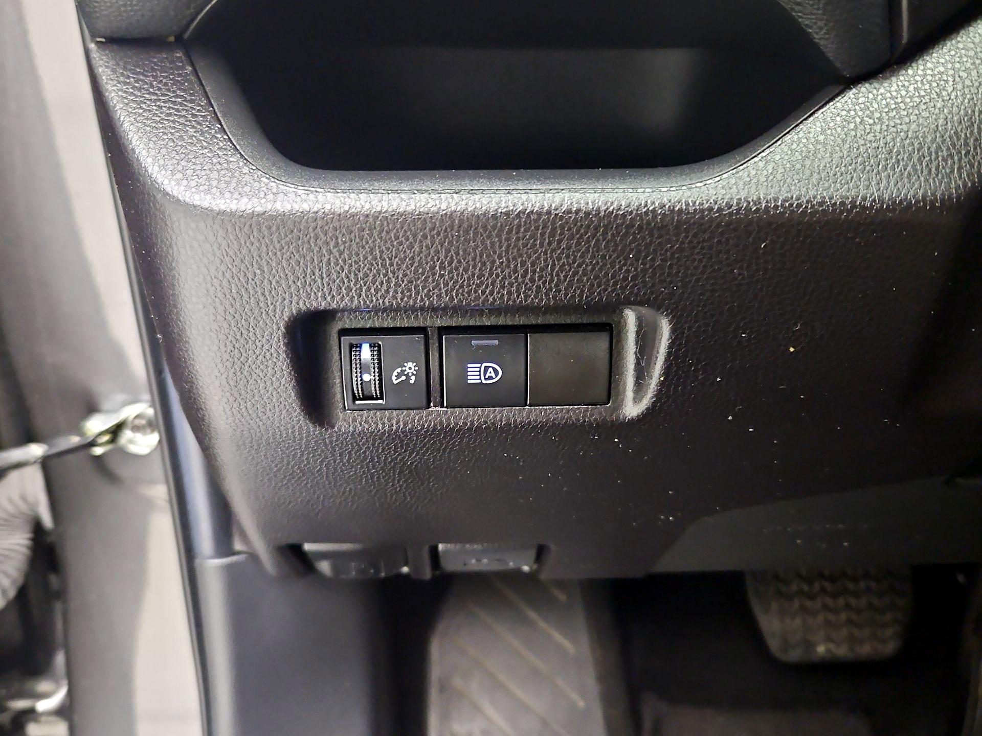 Thumbnail: 2022 Toyota RAV4 - 13