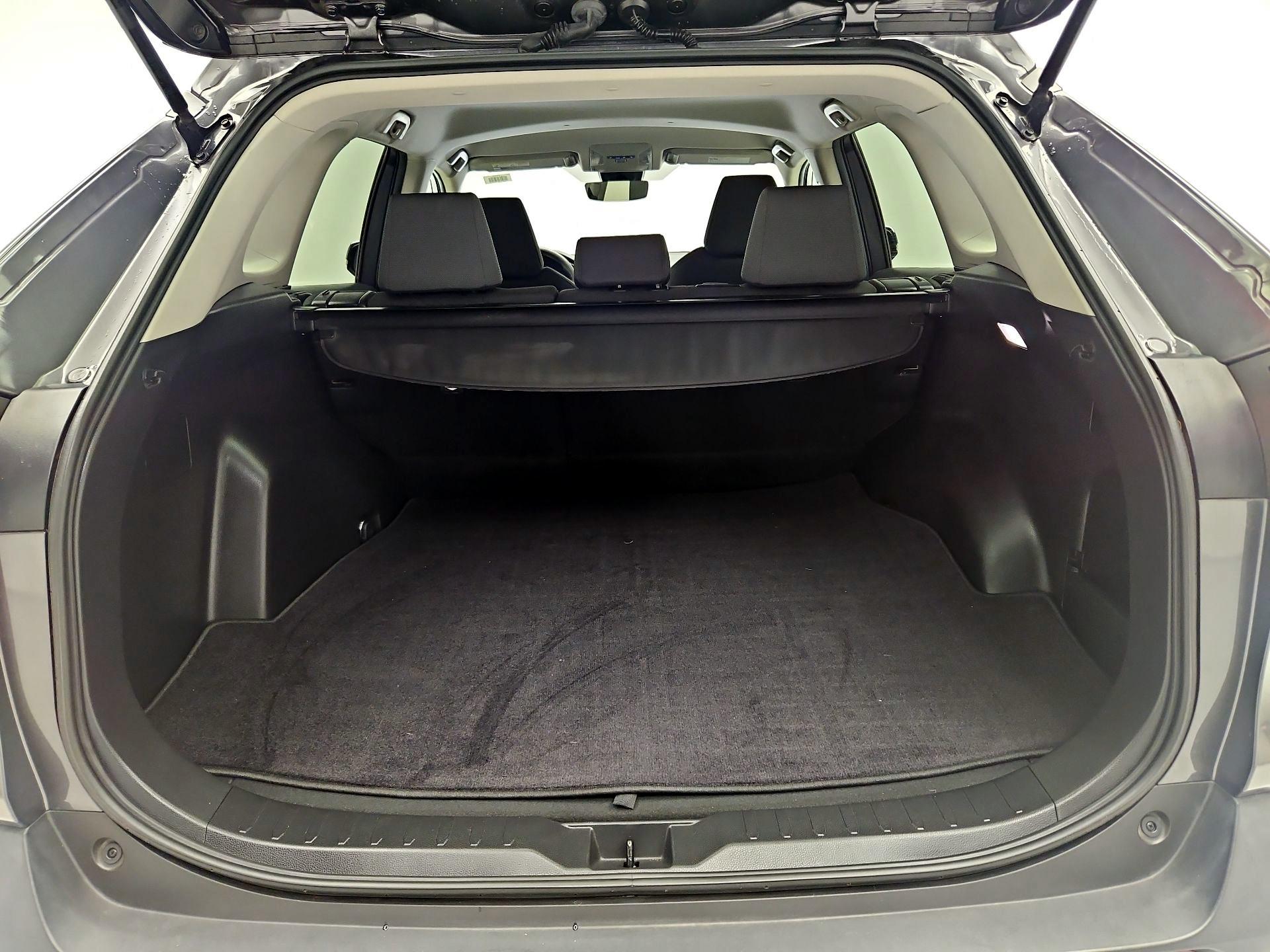 Thumbnail: 2022 Toyota RAV4 - 20