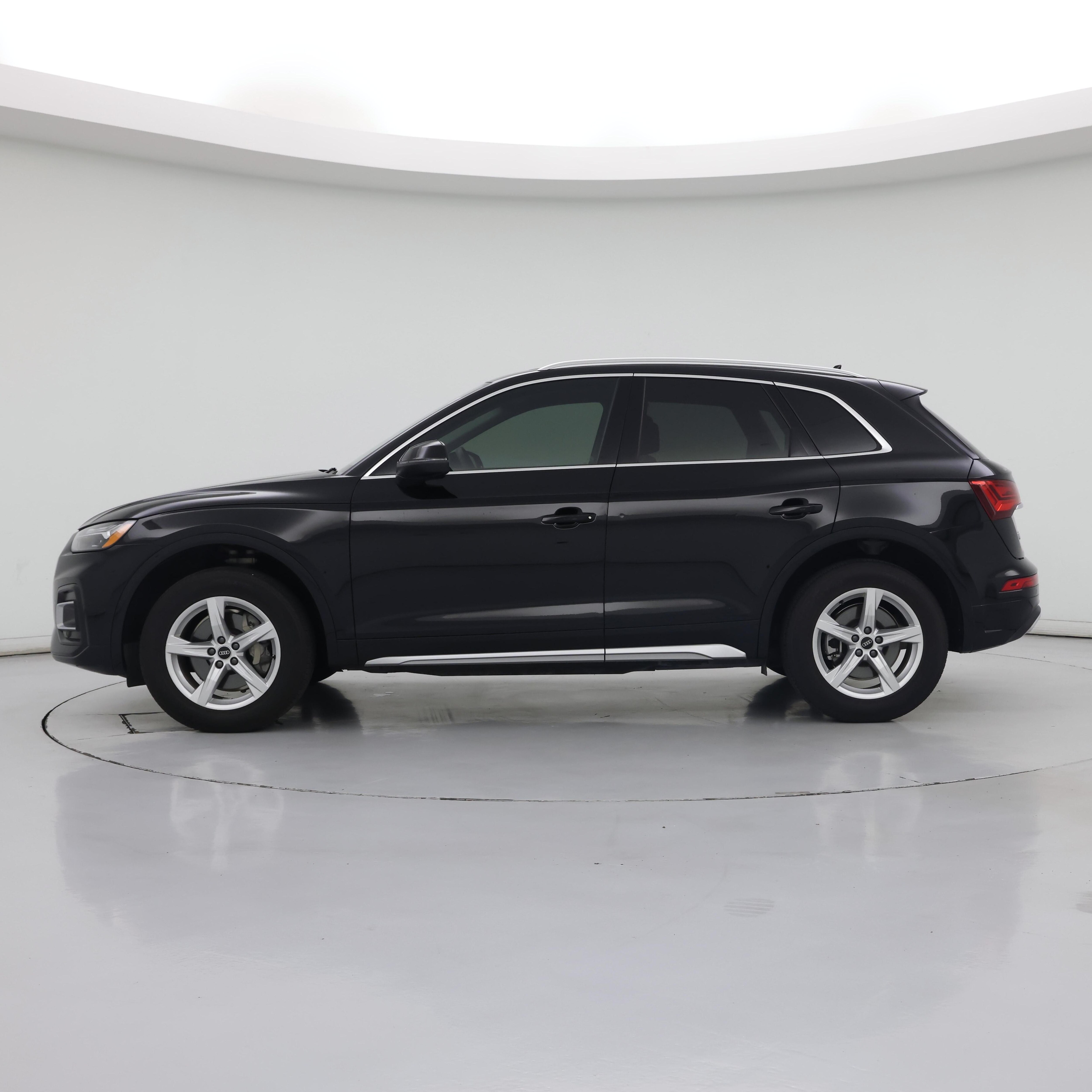 Thumbnail: 2023 Audi Q5 - 3