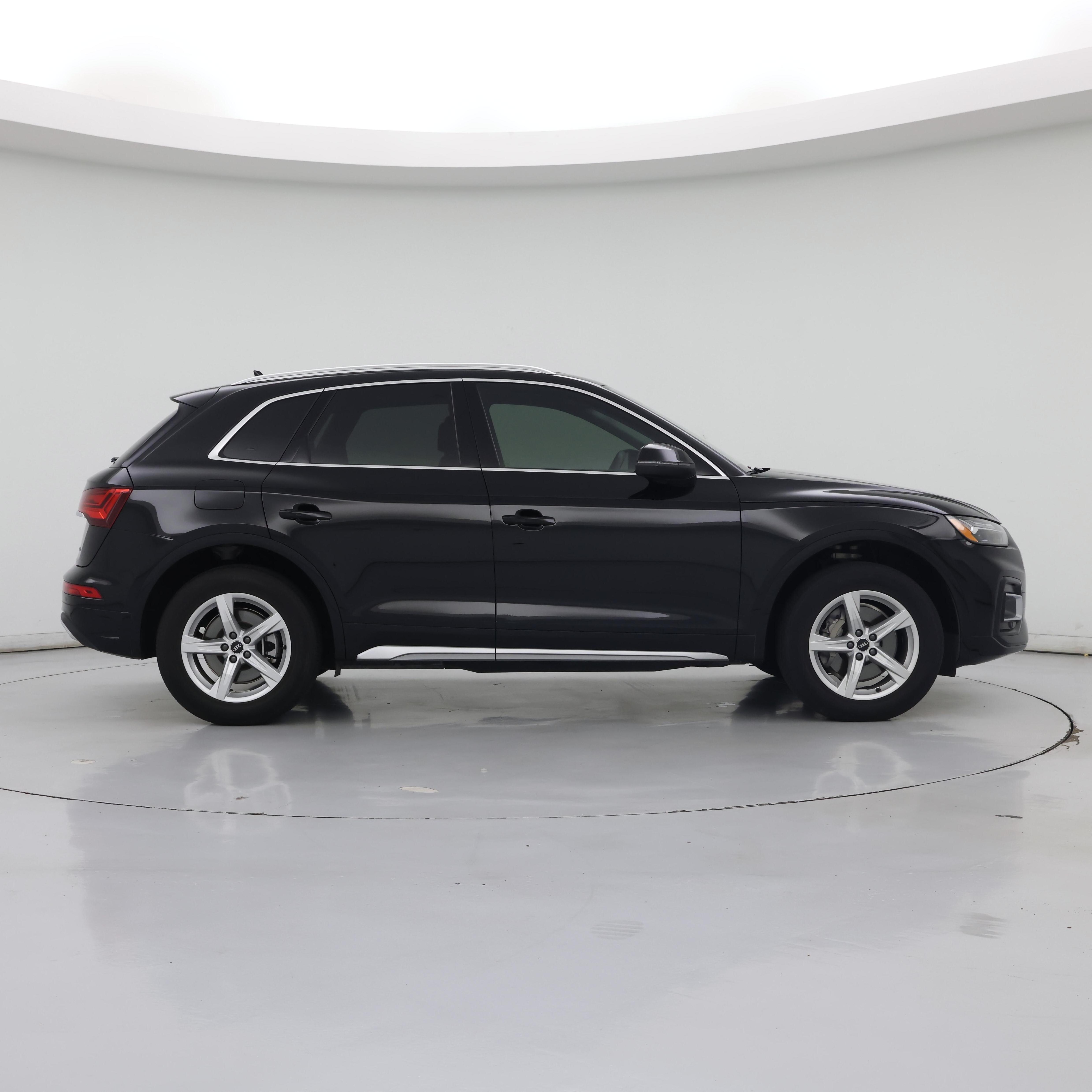 Thumbnail: 2023 Audi Q5 - 7