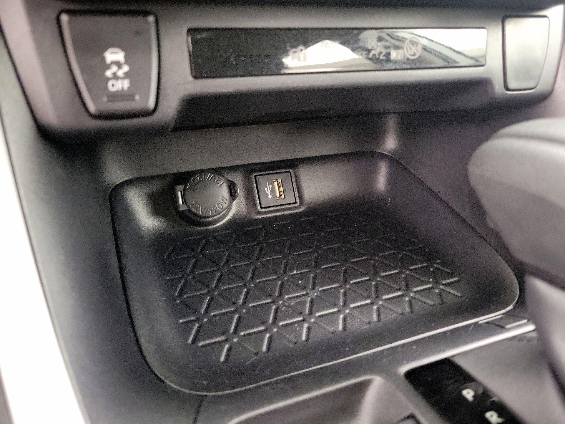 Thumbnail: 2025 Toyota RAV4 - 18