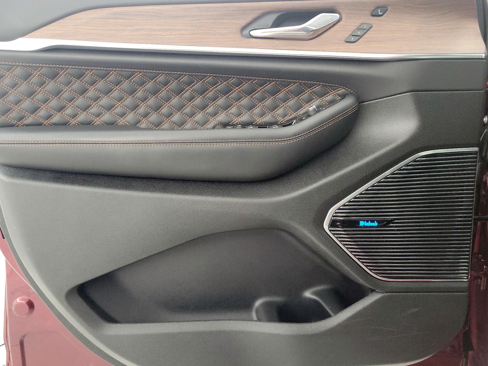 Thumbnail: 2025 Jeep Grand Cherokee - 12