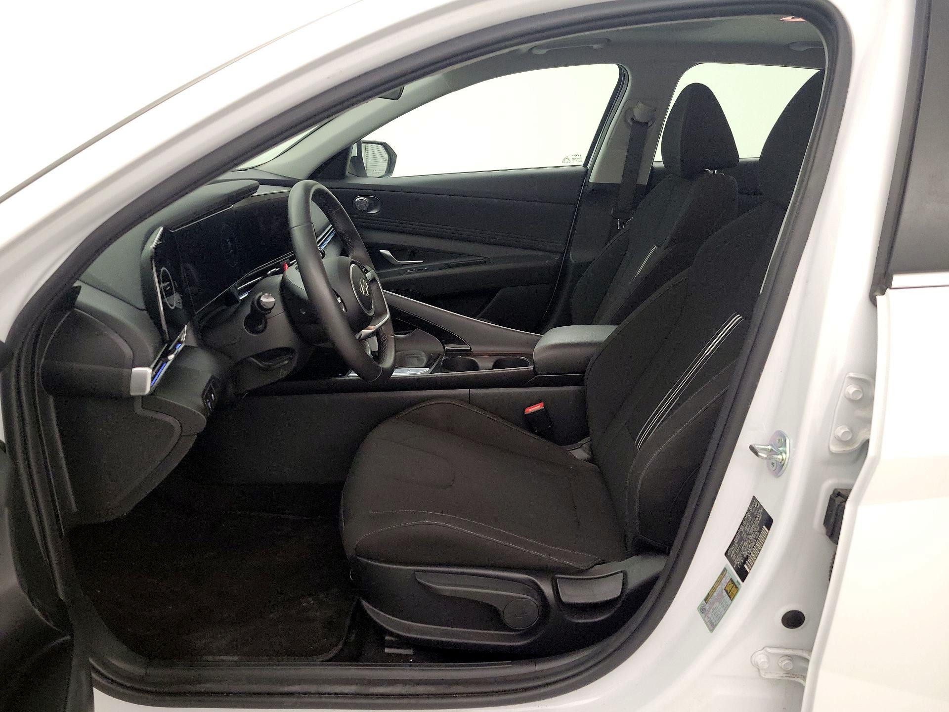 Thumbnail: 2025 Hyundai Elantra - 11