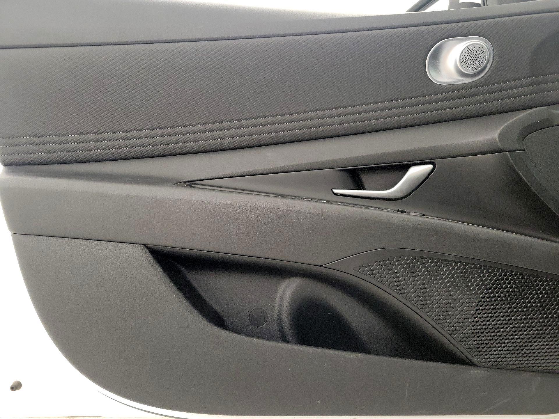 Thumbnail: 2025 Hyundai Elantra - 12