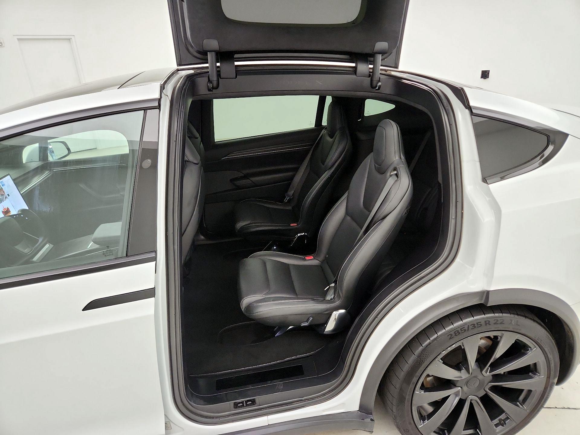 Thumbnail: 2022 Tesla Model X - 19