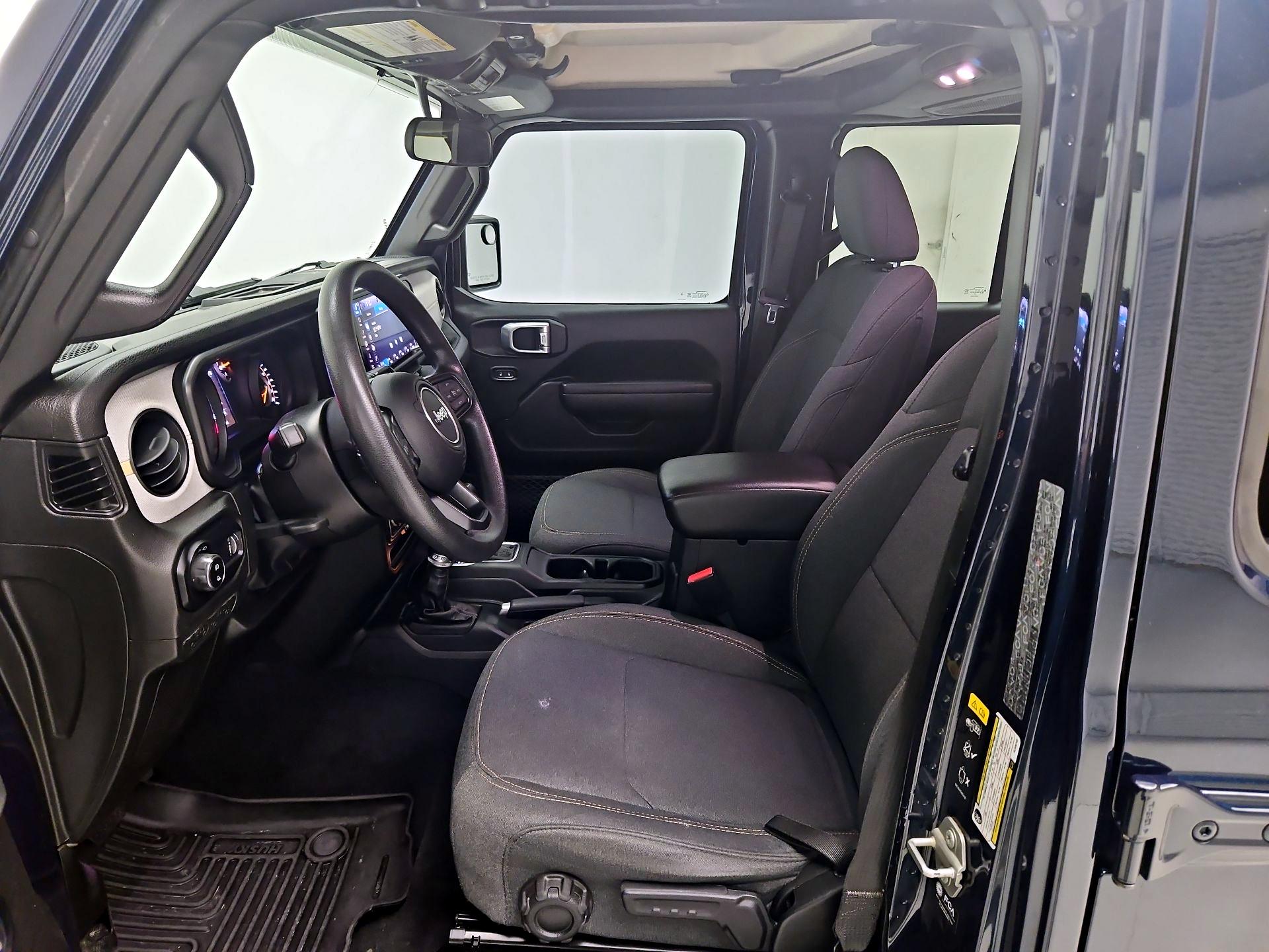 Thumbnail: 2025 Jeep Gladiator - 11