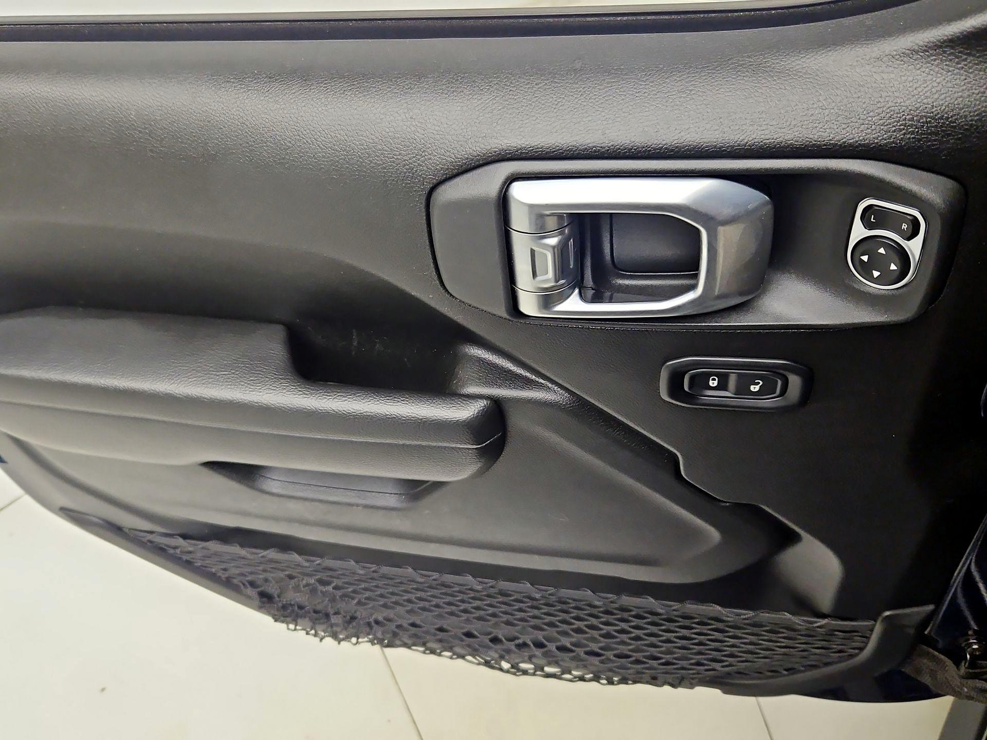 Thumbnail: 2025 Jeep Gladiator - 12