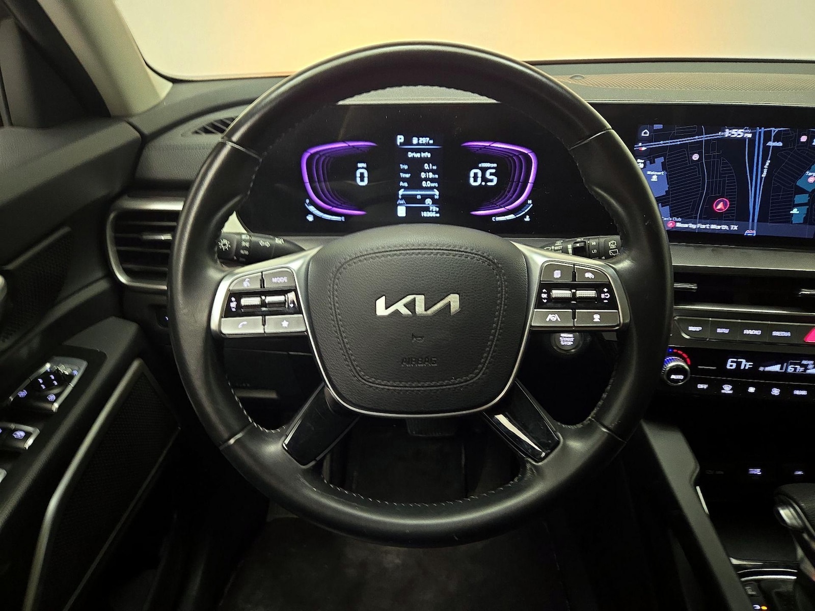 2024 Kia Telluride LX - Photo 11