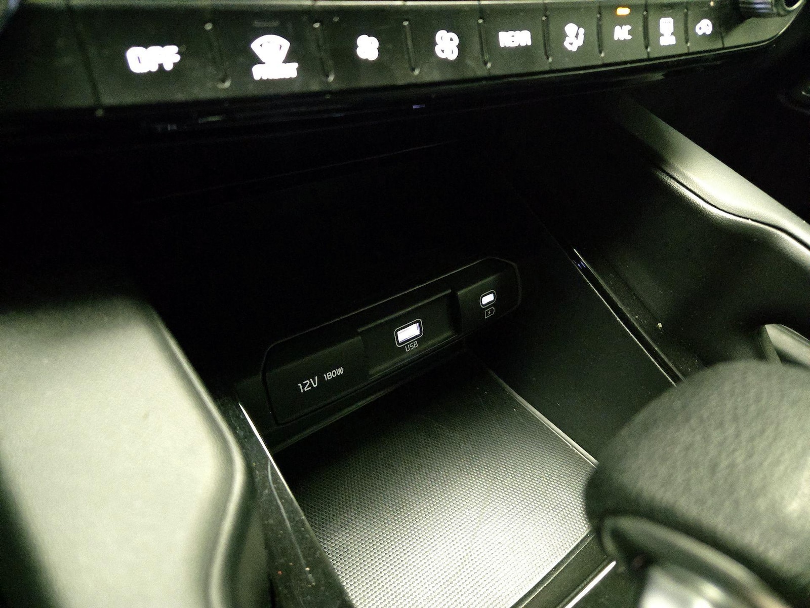 2024 Kia Telluride LX - Photo 20